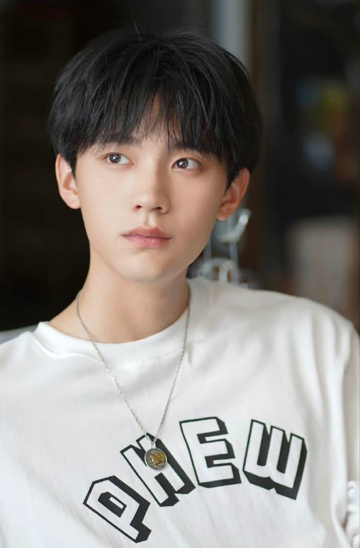 736x1118 Zhou Yiran, You Are Desire (白日梦我)
