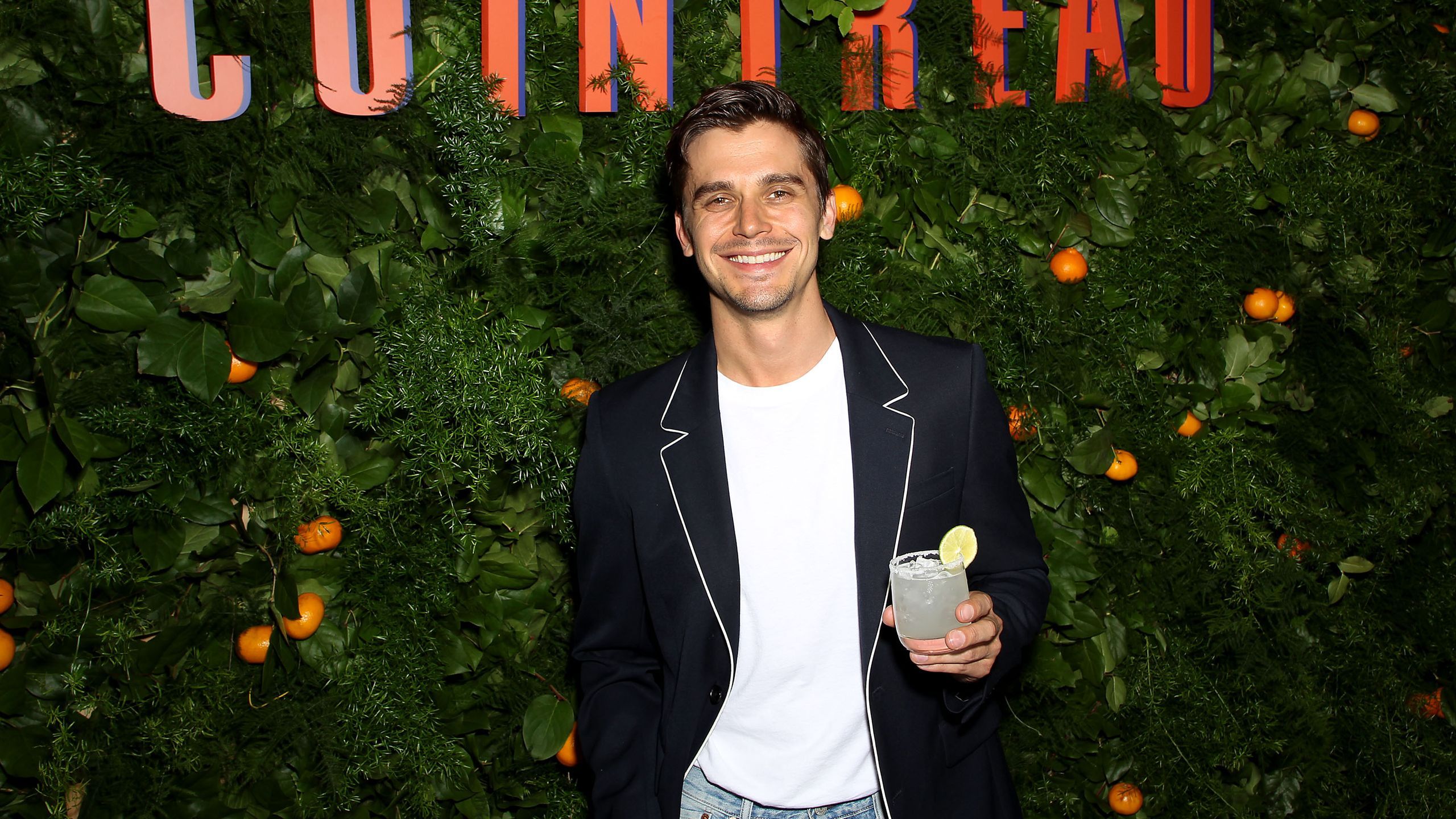 2560x1440 Antoni Porowski May Be the Chef of Queer Eye, But Here's Why He May Have the Best Home