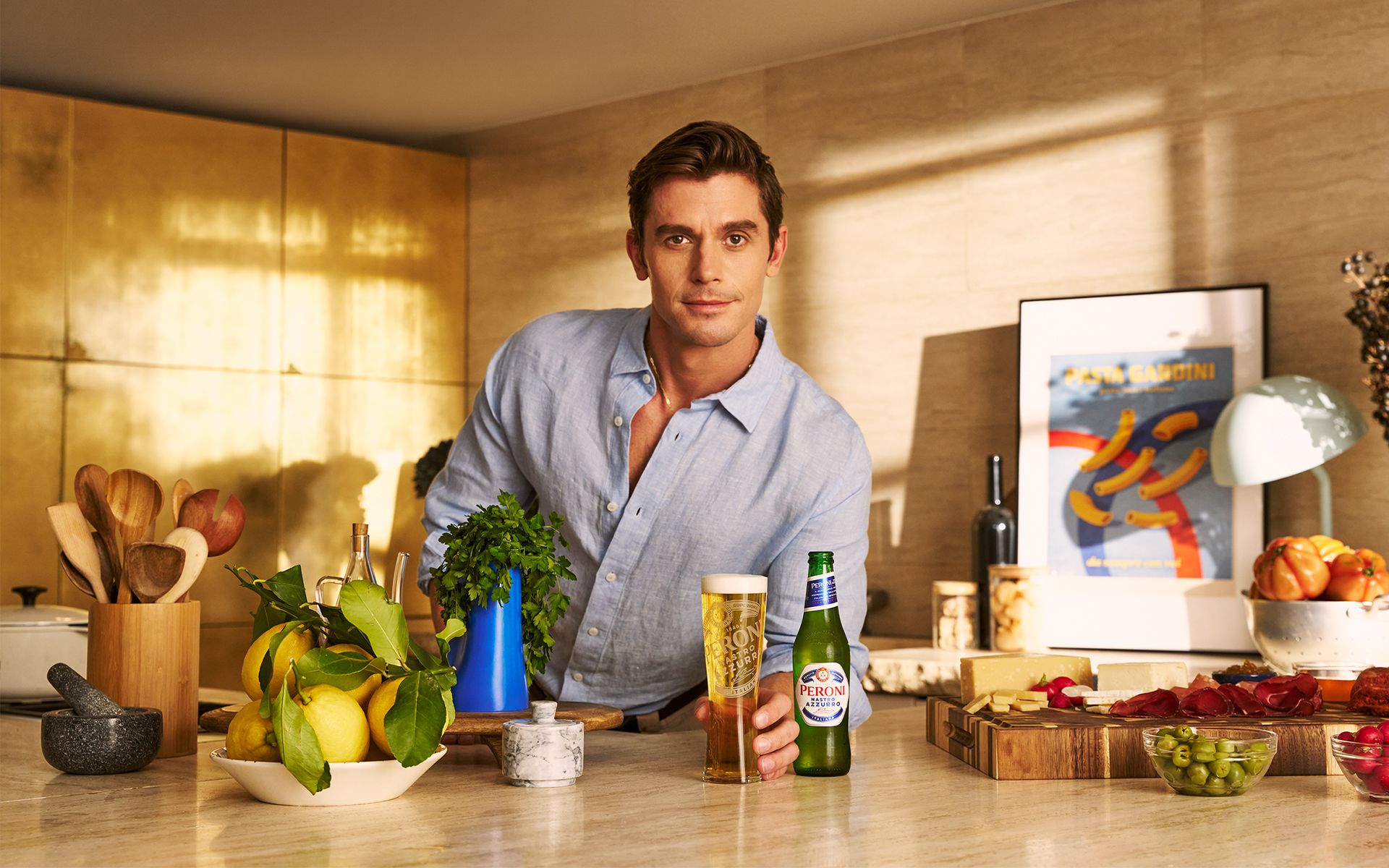 1920x1200 Antoni Porowski is Living La Dolce Vita