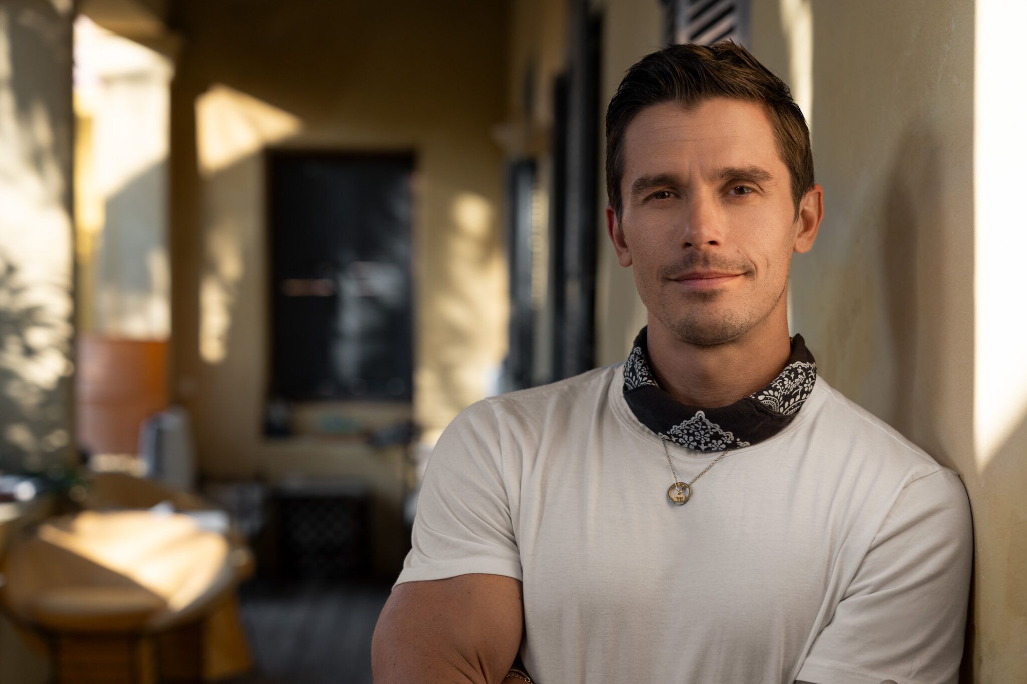 2048x1365 Antoni Porowski on His New National Geographic Series Luxury Africa