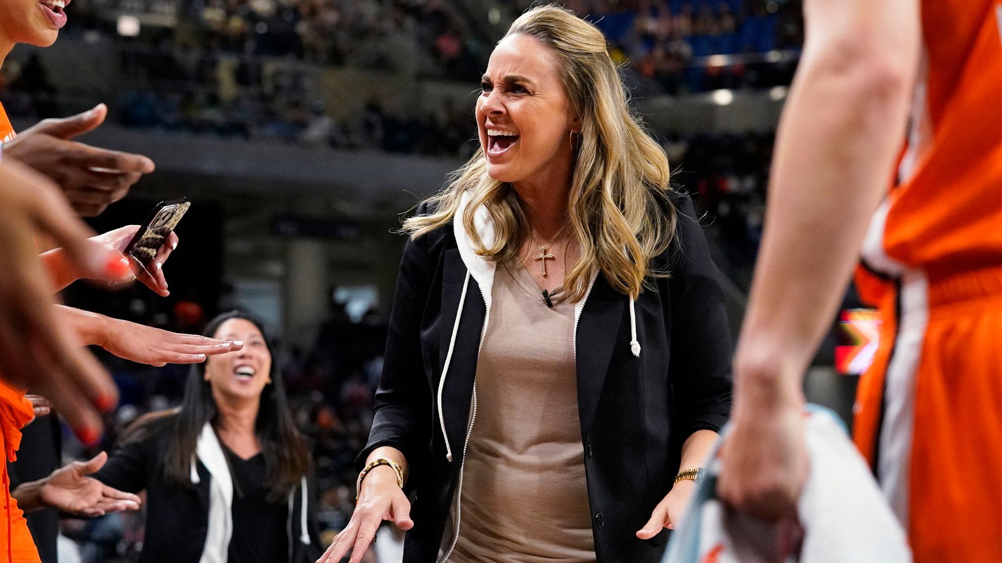 2048x1152 WNBA: Becky Hammon Coaching Success With Las Vegas Aces Having League Wide Impact