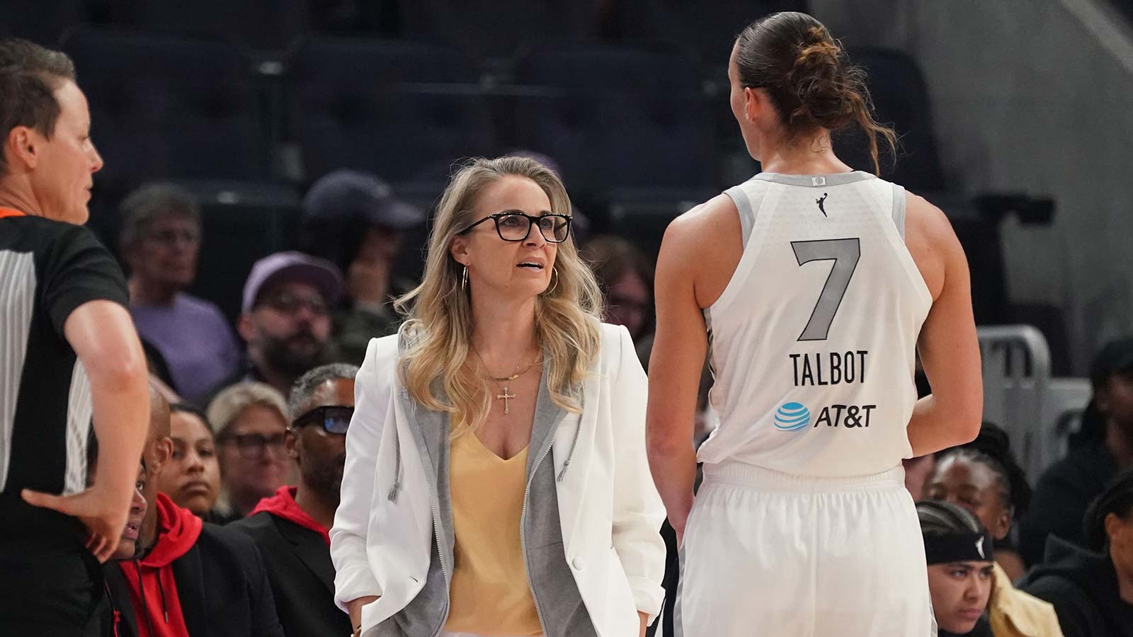 1600x900 Latest Becky Hammon News