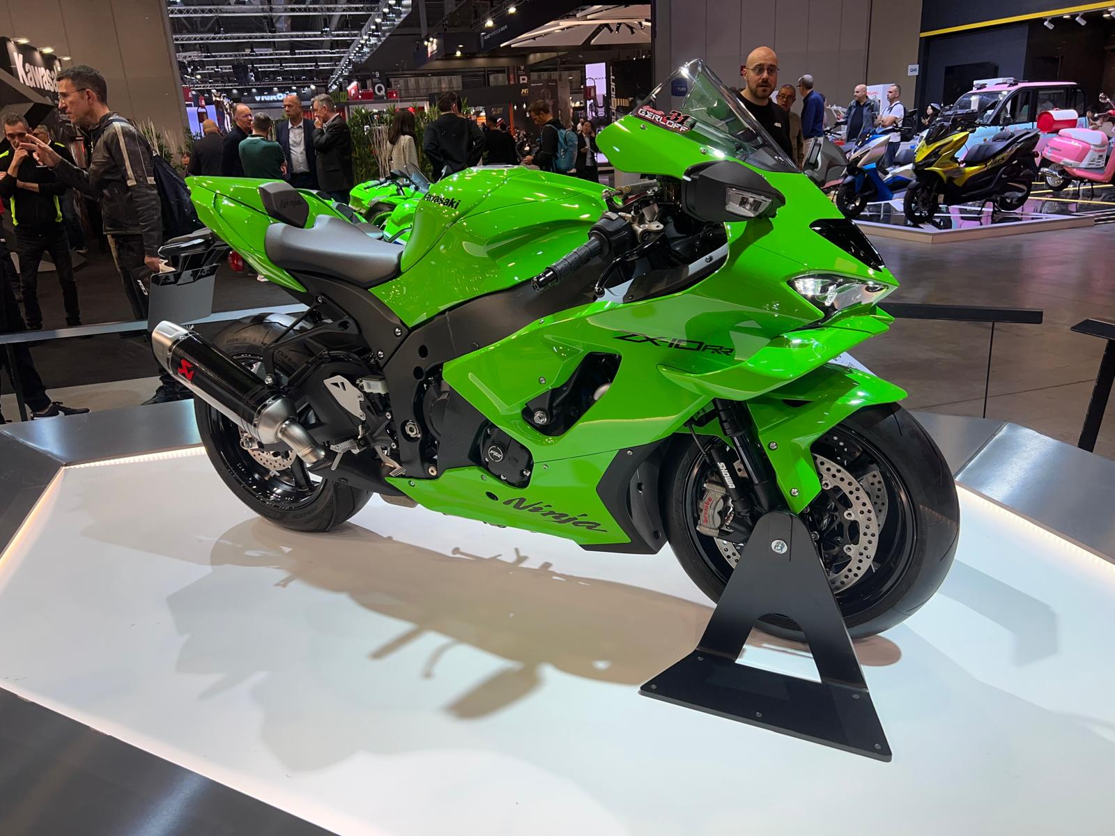 1600x1200 Kawasaki Ninja ZX 10RR