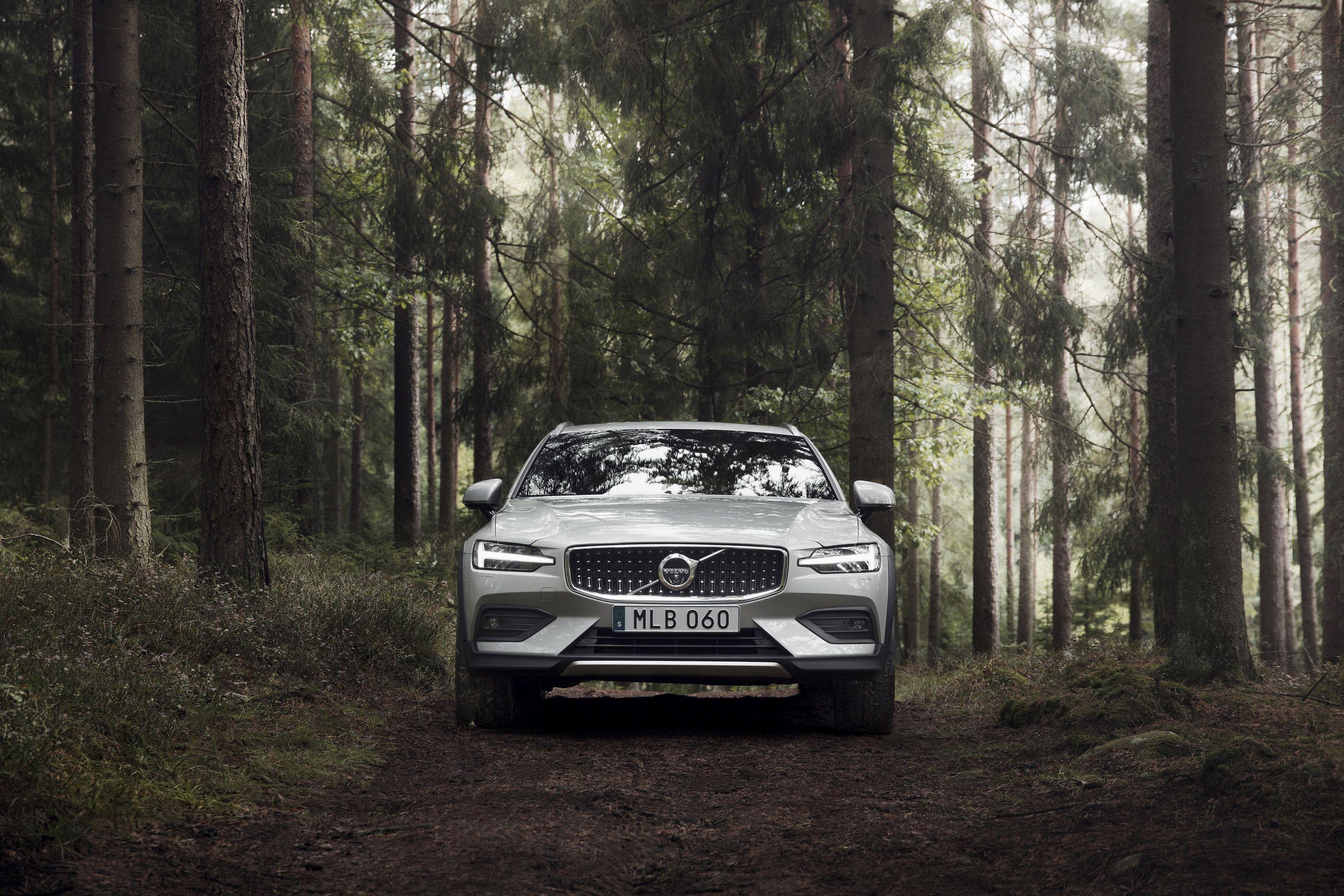 3000x2000 Volvo V60 Cross Country Front Wallpaper (7)