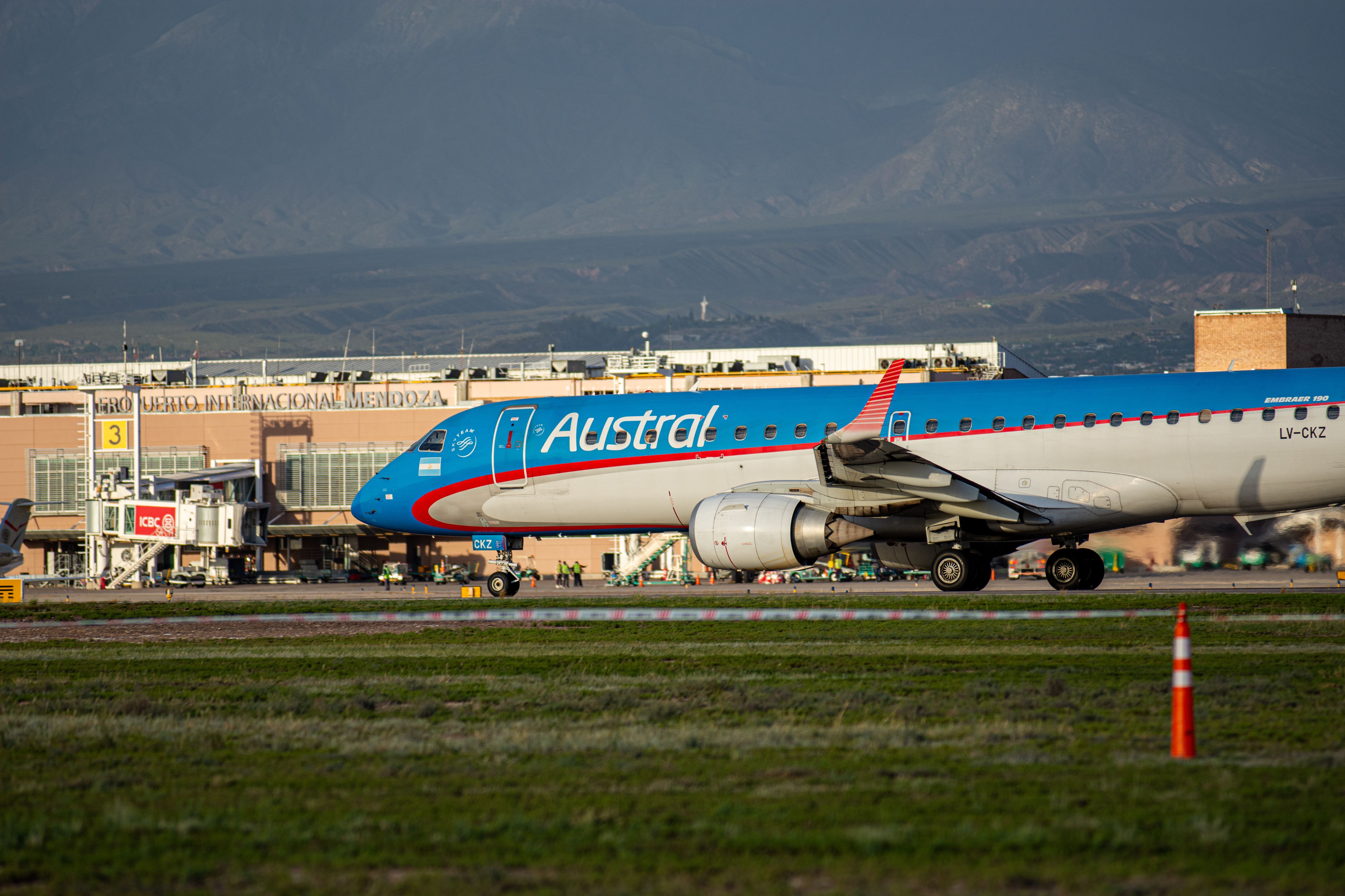 6000x4000 Embraer E190 Photo, Download The BEST Free Embraer E190 & HD Image