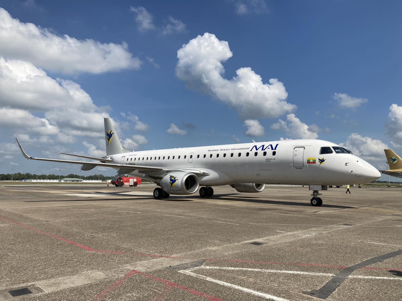 1600x1200 Embraer E190 begins commercial flights with Myanmar Airways International