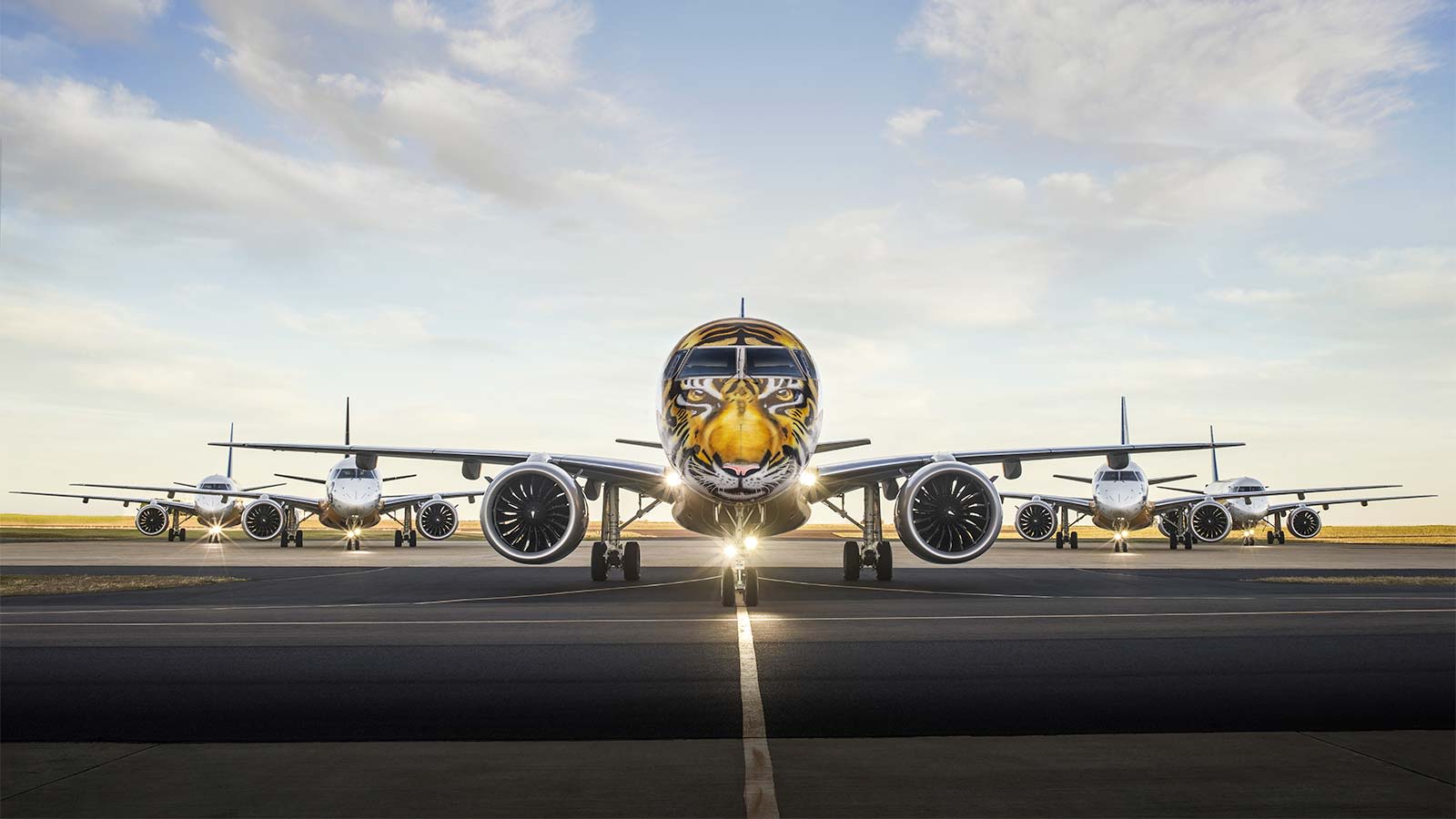 1600x900 Embraer E190 E2 looks like a shark, has no middle seats