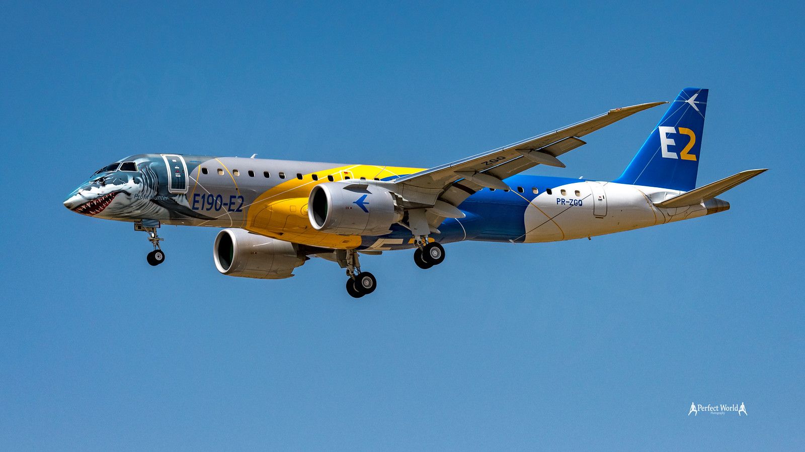 1600x900 PR ZGQ Embraer Embraer E190 E2. LPPT, Lisbon Airport. Perfect World Photography