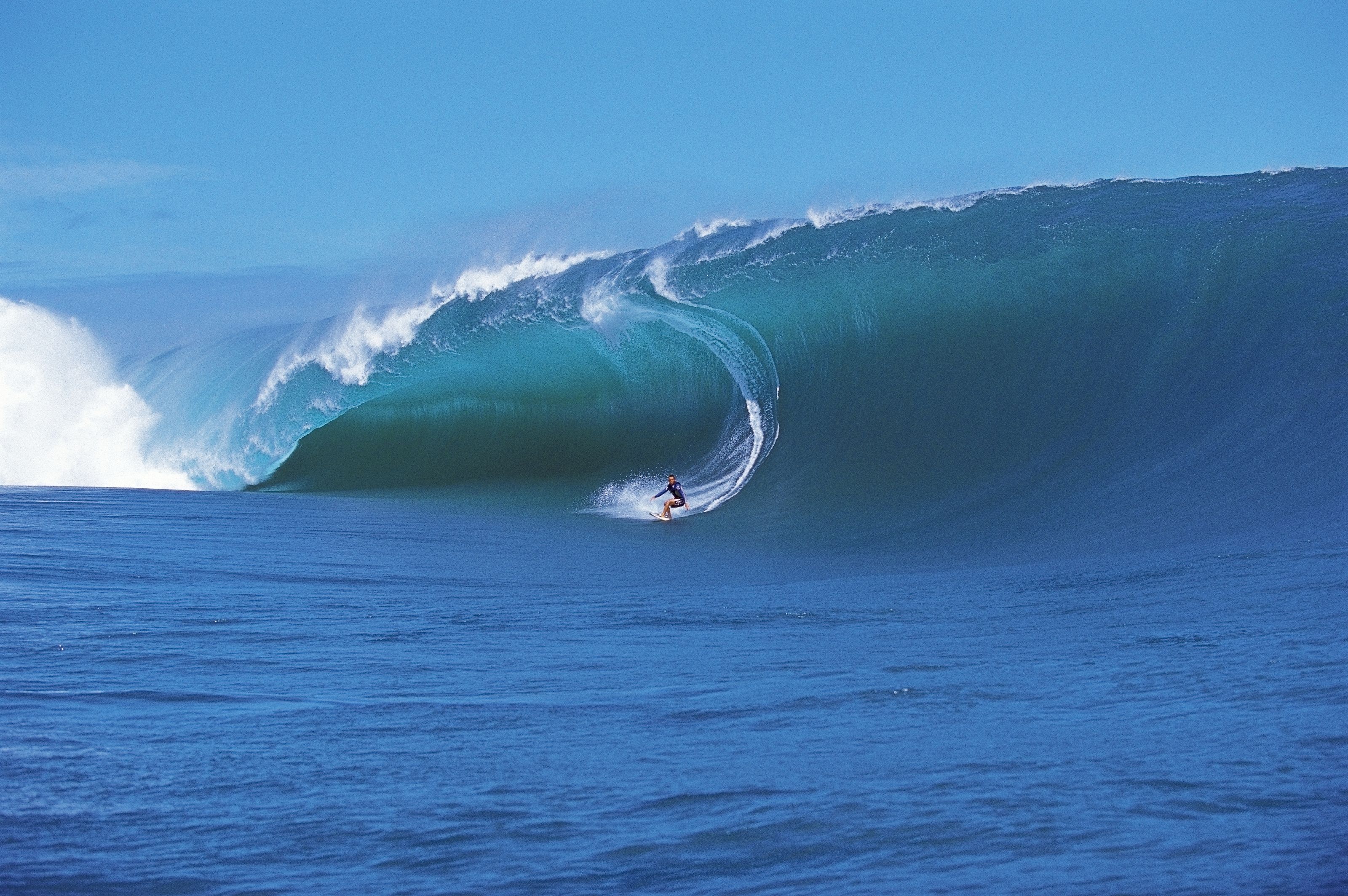 3200x2127 Surfing, Teahupoo, French Polynesia Wall Mural