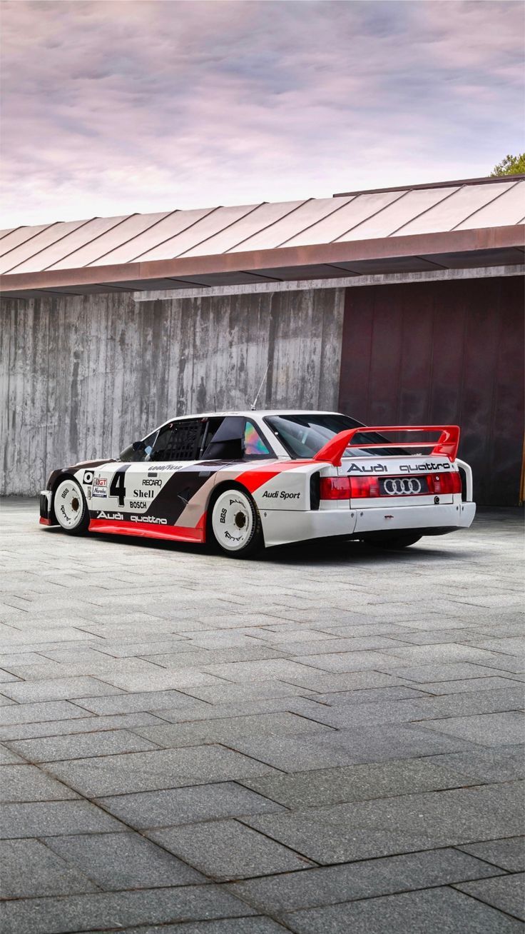 736x1308 Audi