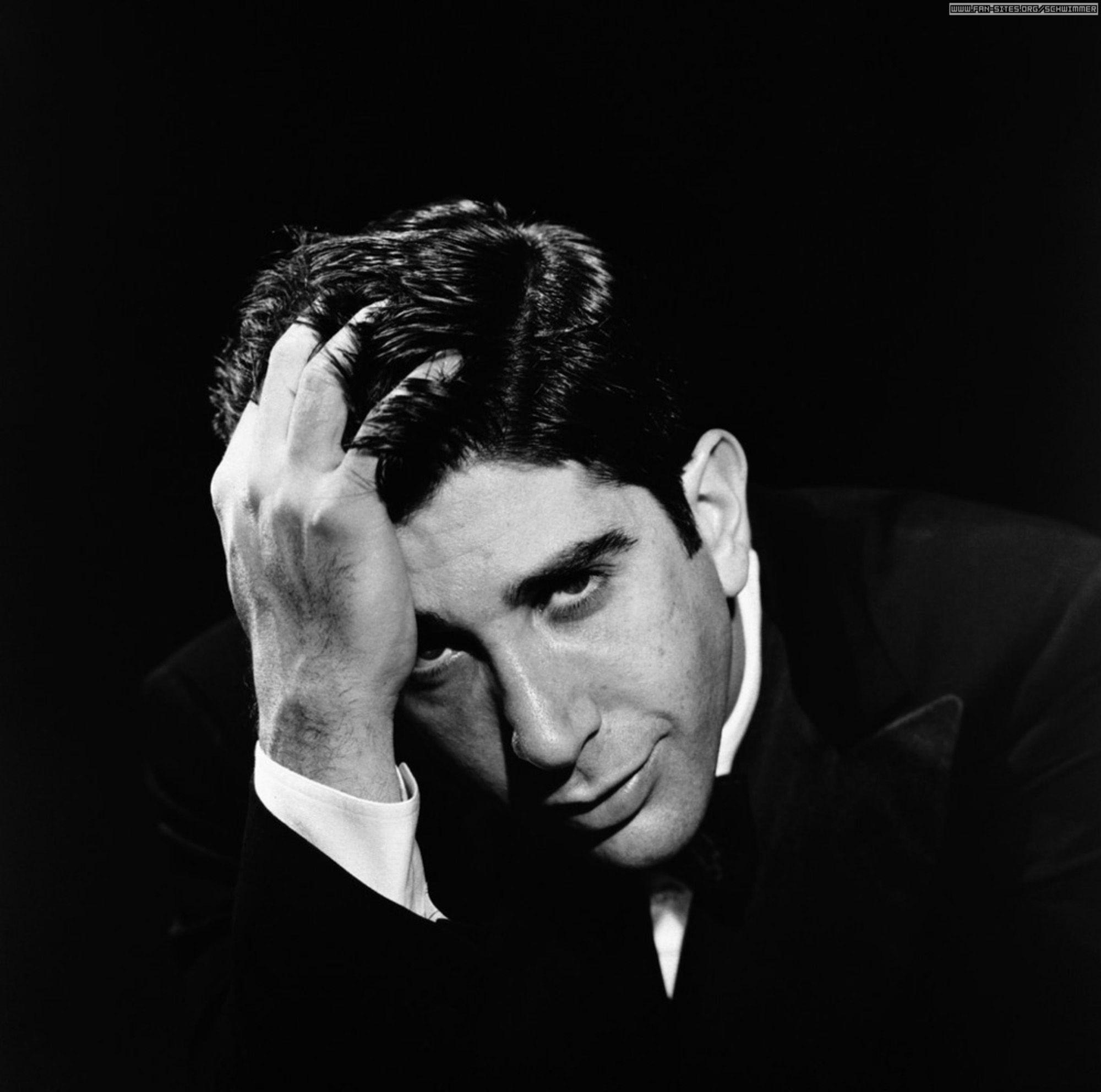 2000x1984 David Schwimmer Wallpaper