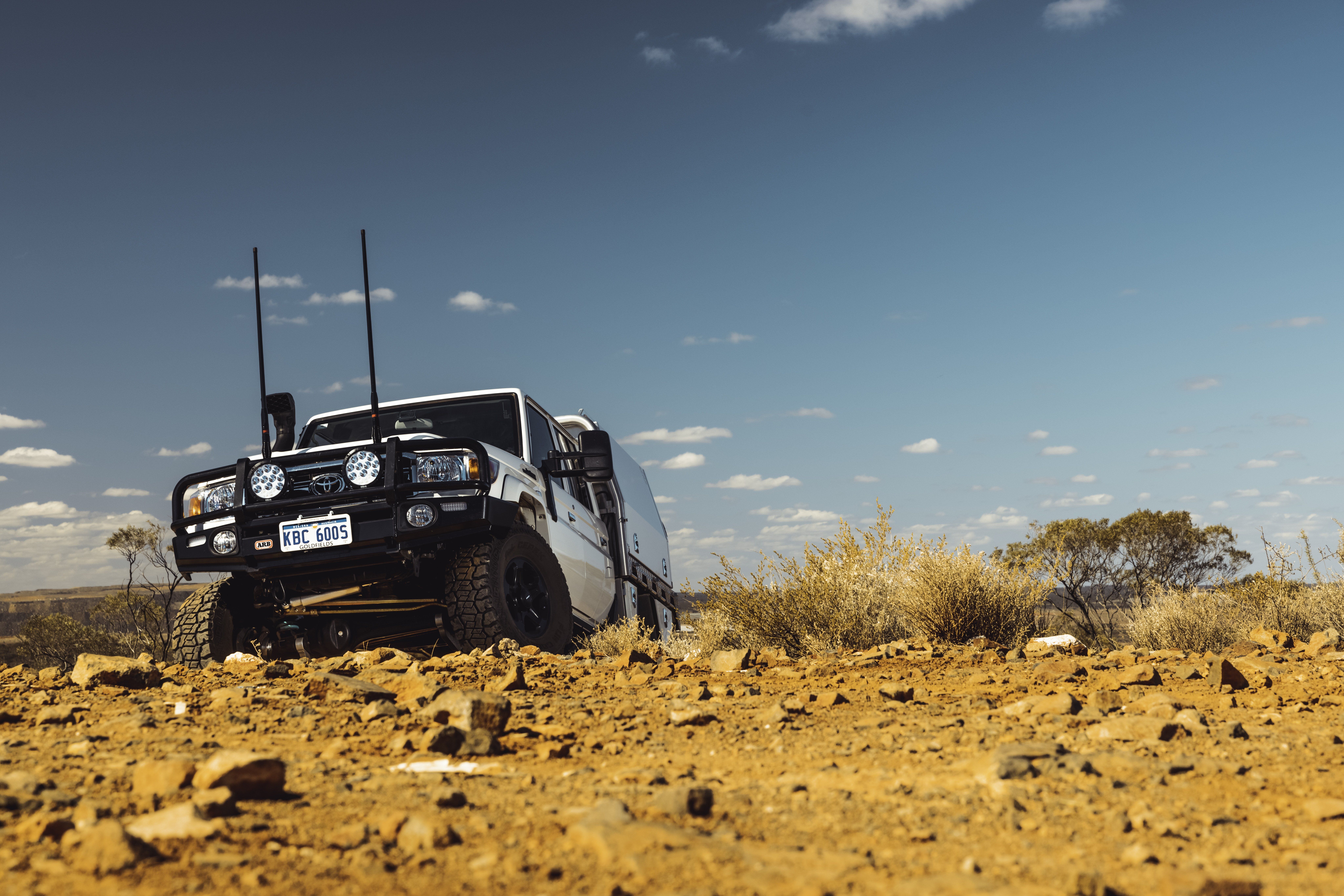 8192x5464 Custom 4x4: Toyota LC79 GXL