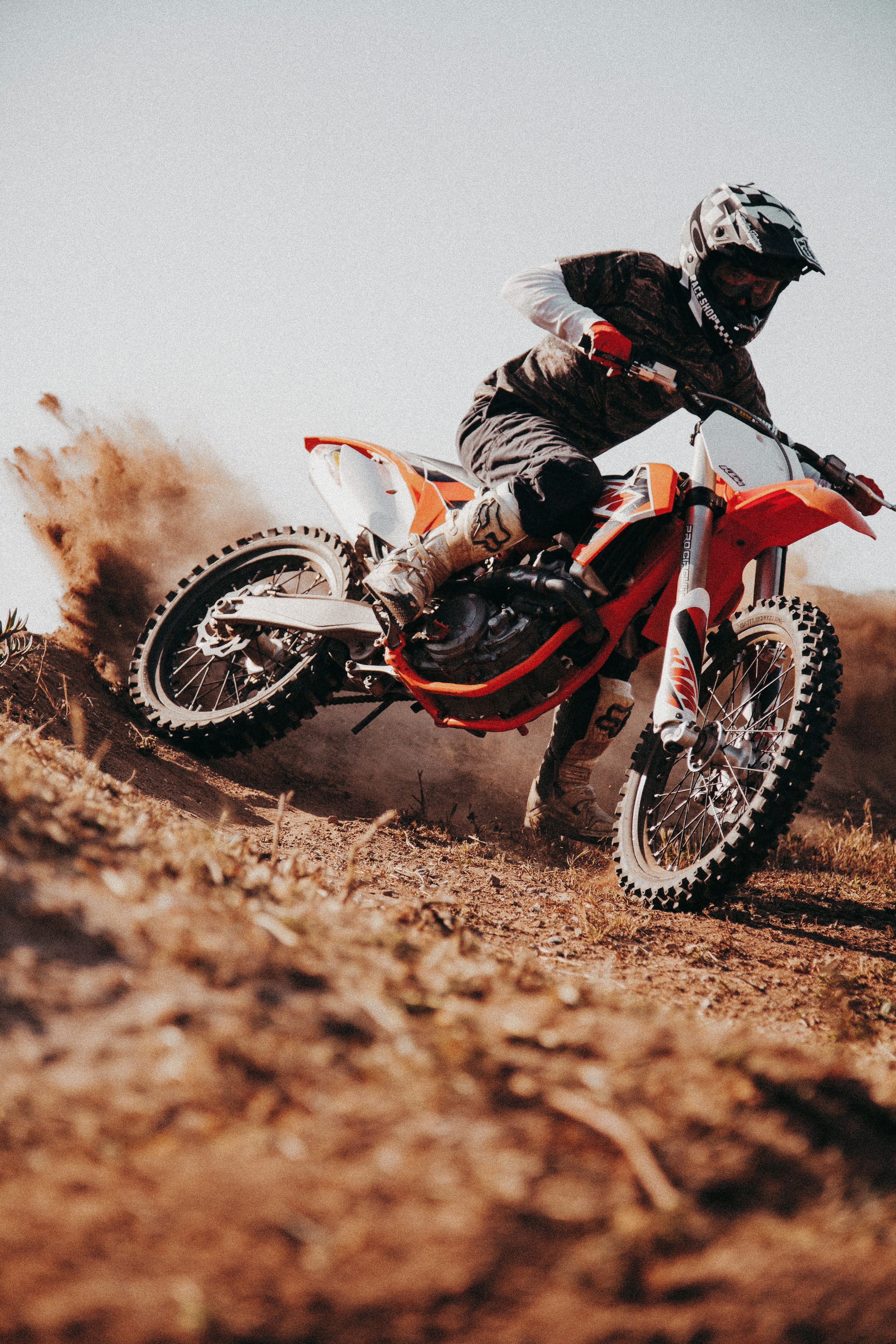 3000x4500 Dirt Bikes Picture. Download Free Image