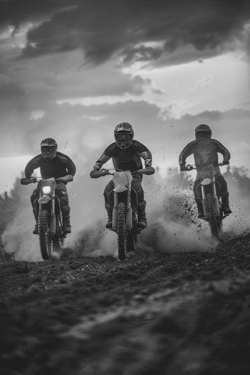 493x740 Dirt bike background Image