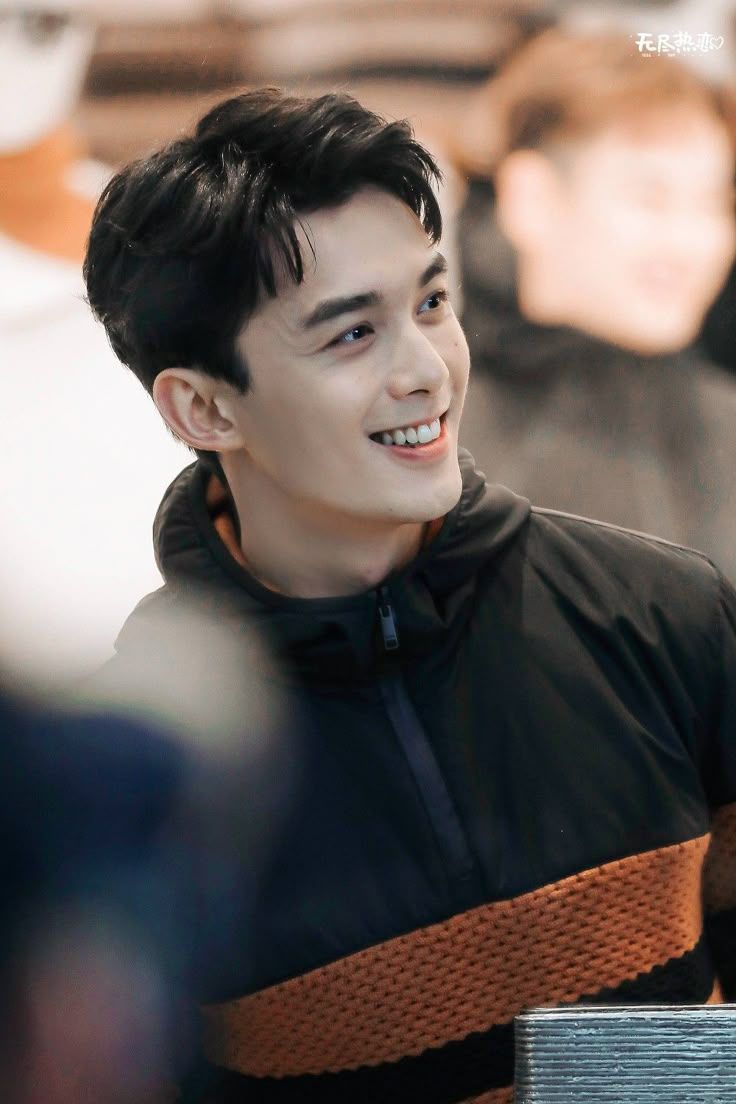 736x1104 Leo Wu