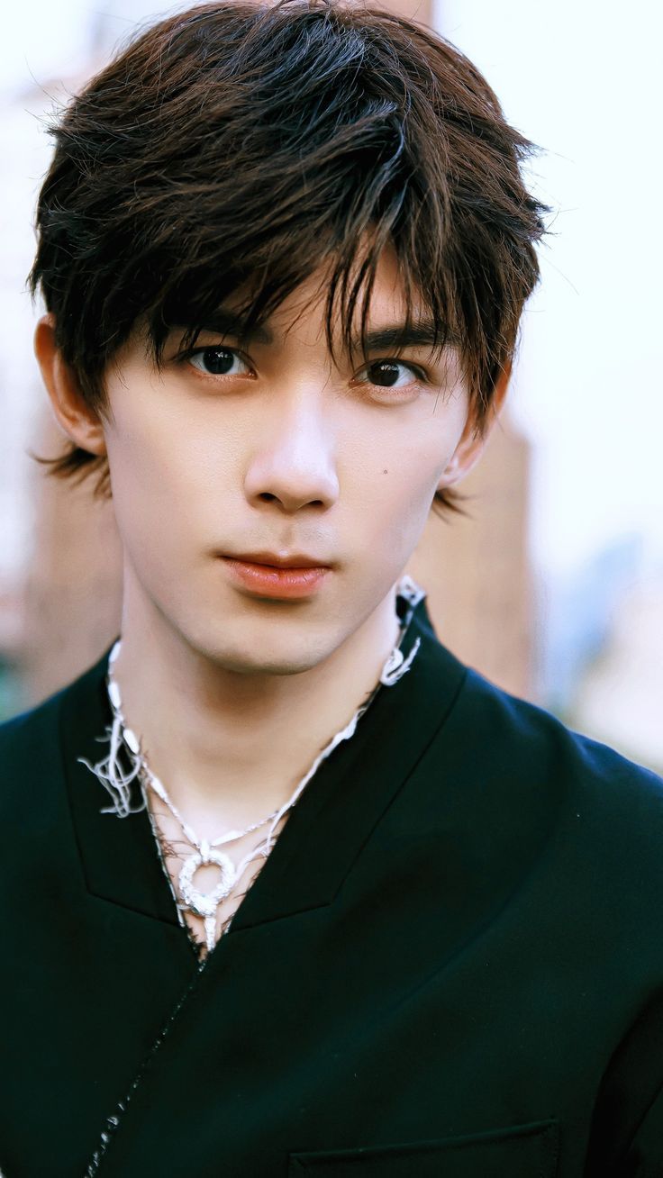 736x1308 Ashile sun. Wu lei wallpaper, Leo wu, Handsome chinese actors