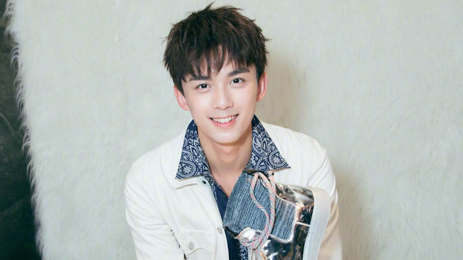 1600x900 Chinese Star Wu Lei Has A Stalker Who Managed To Use His Frequent Flier Miles To Follow Him Around China