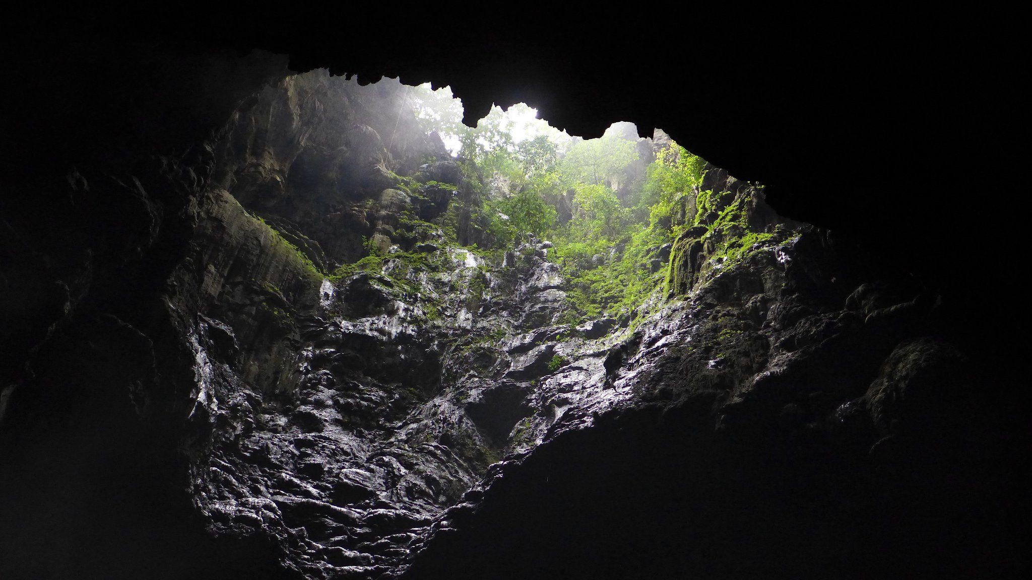2048x1152 cave, Entrance, Grotto, Land, Sous, Stalagmites, Terre Wallpaper HD / Desktop and Mobile Background