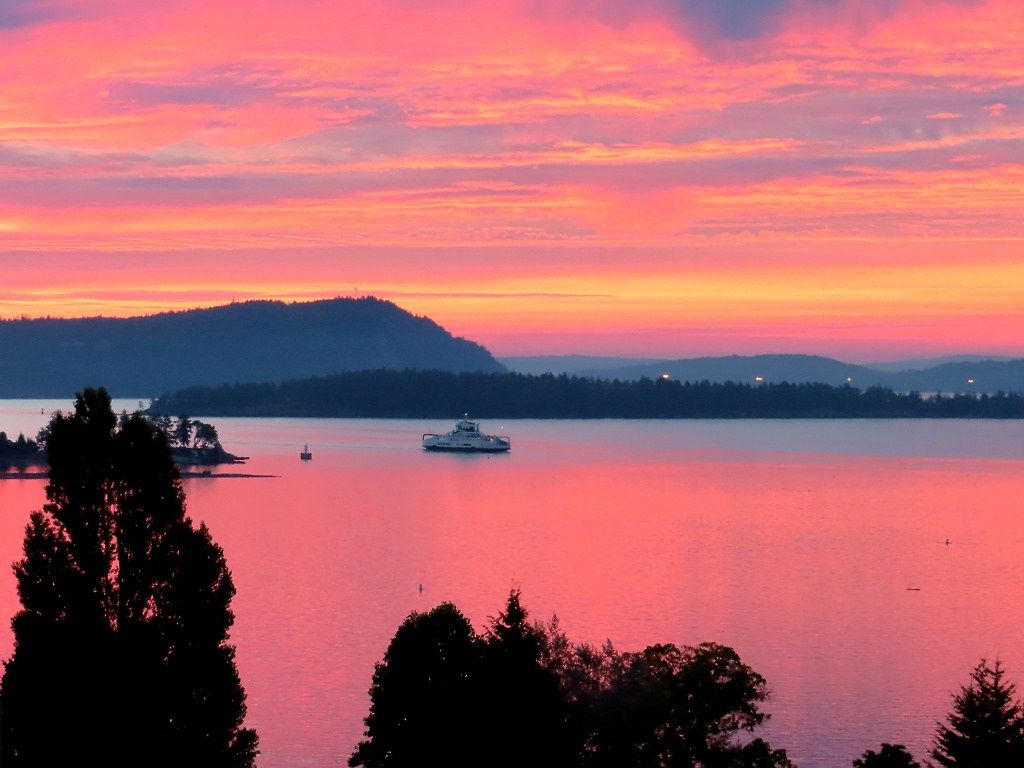 1024x768 Nanaimo Sunrise. A sunrise over Nanaimo Harbour, Vancouver