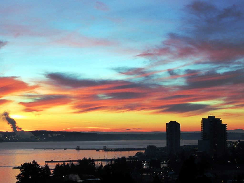 1024x768 Nanaimo Sunrise. A sunrise over Nanaimo, British Columbia