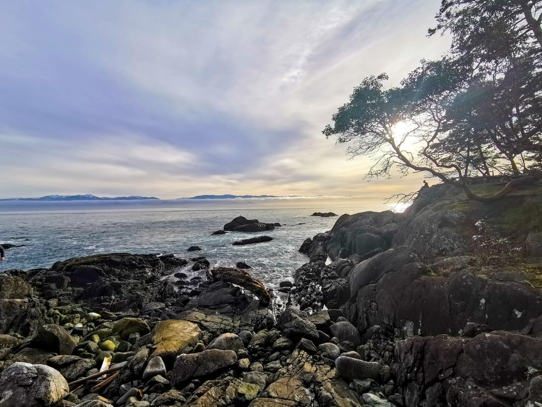 1080x810 Beautiful day at East Sooke Regional Park. Just the sounds of birds, crashing waves and other hikers