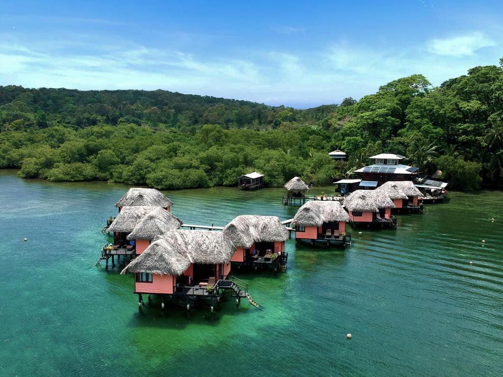 1024x768 Prettiest Overwater Bungalows Near Florida Me Away