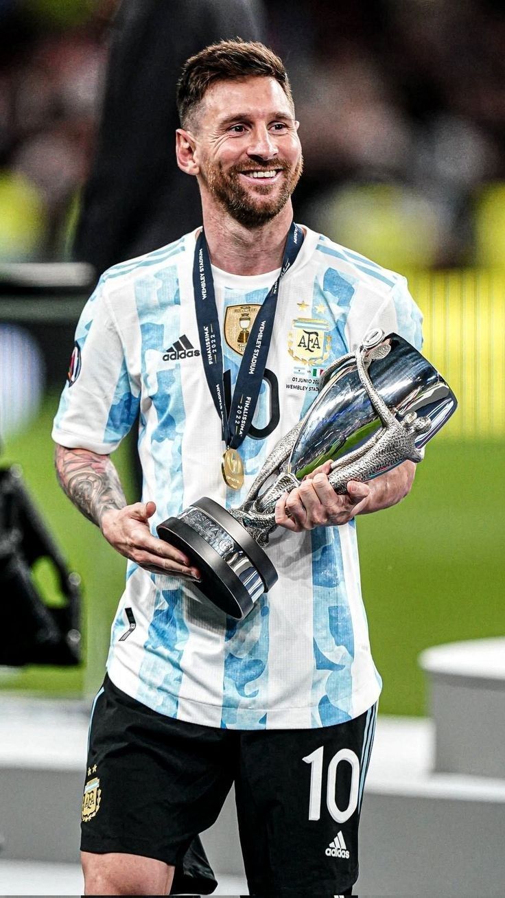 736x1308 Messi UEFA La Finalissima 2021 22