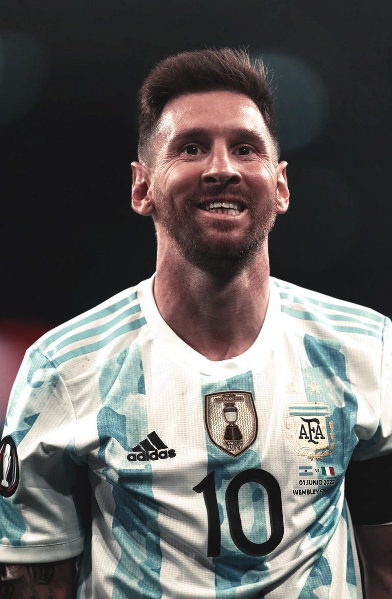 786x1200 Messi Finalissima Wallpaper