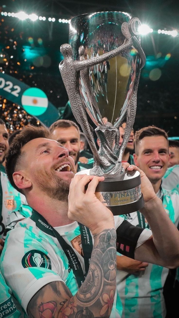 736x1308 WIN MESSI