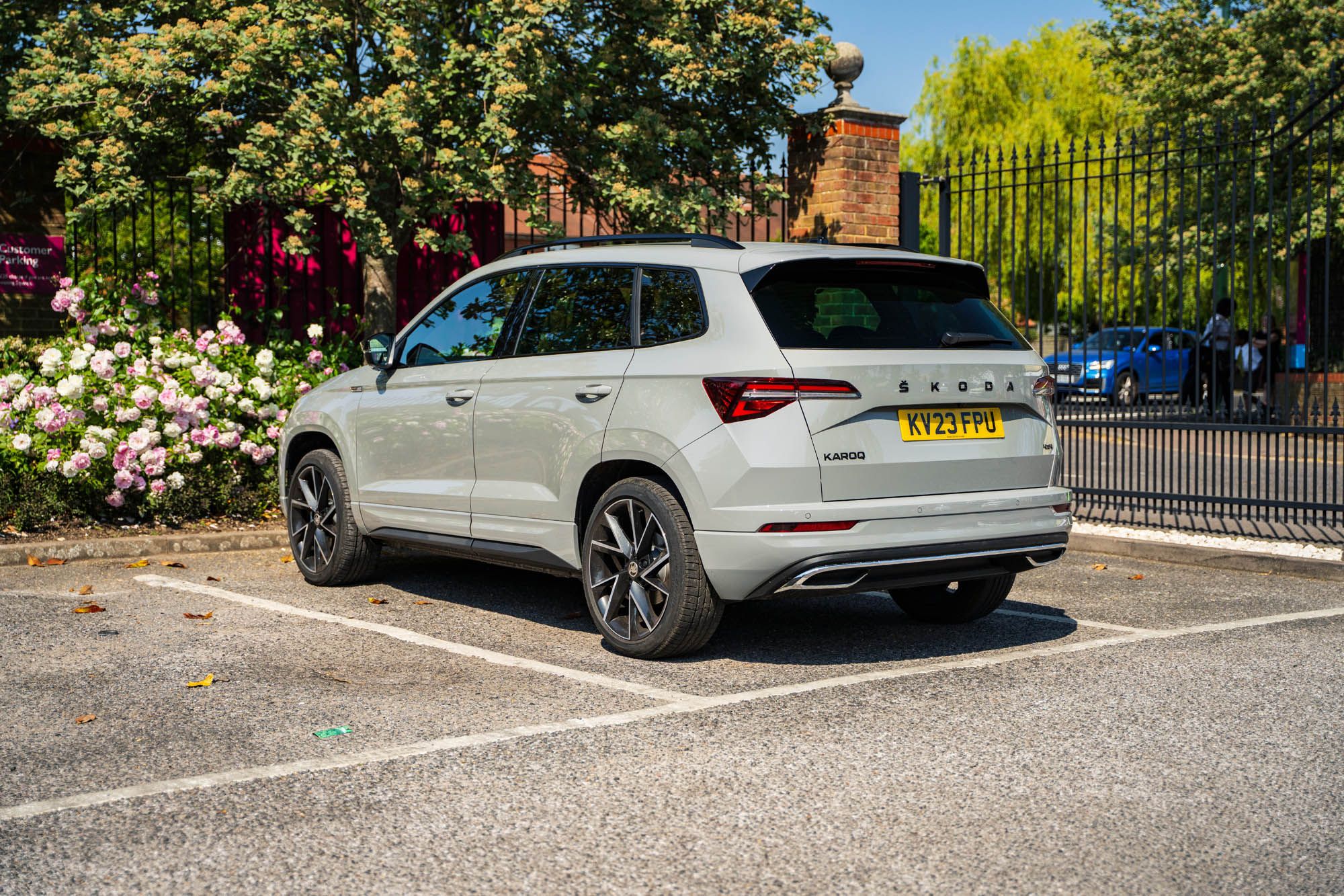 2000x1333 Skoda Karoq Review 2023 perfect family SUV?
