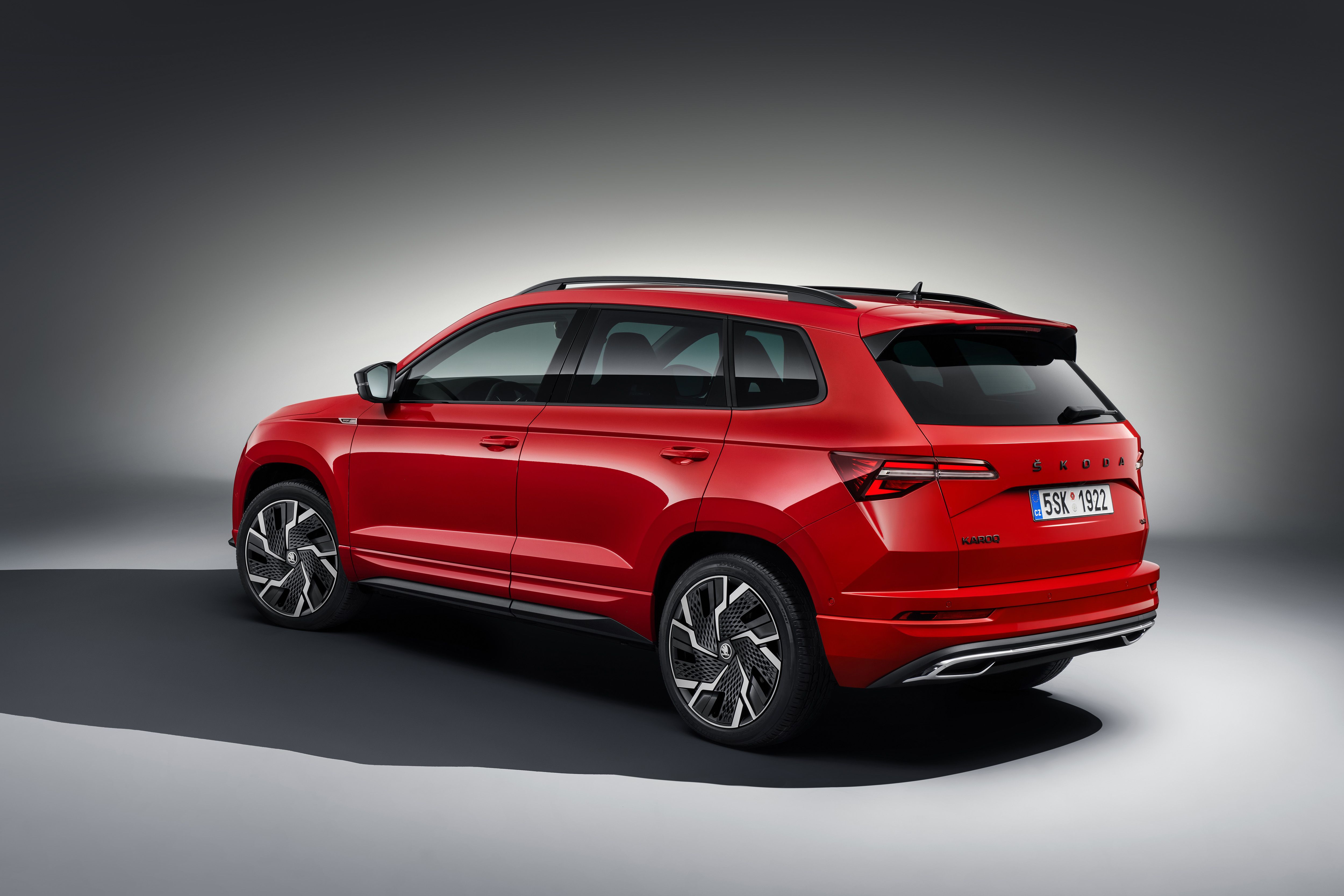 5000x3335 Škoda Karoq 4×4 Phone Wallpaper: Free 4K & HD Downloads