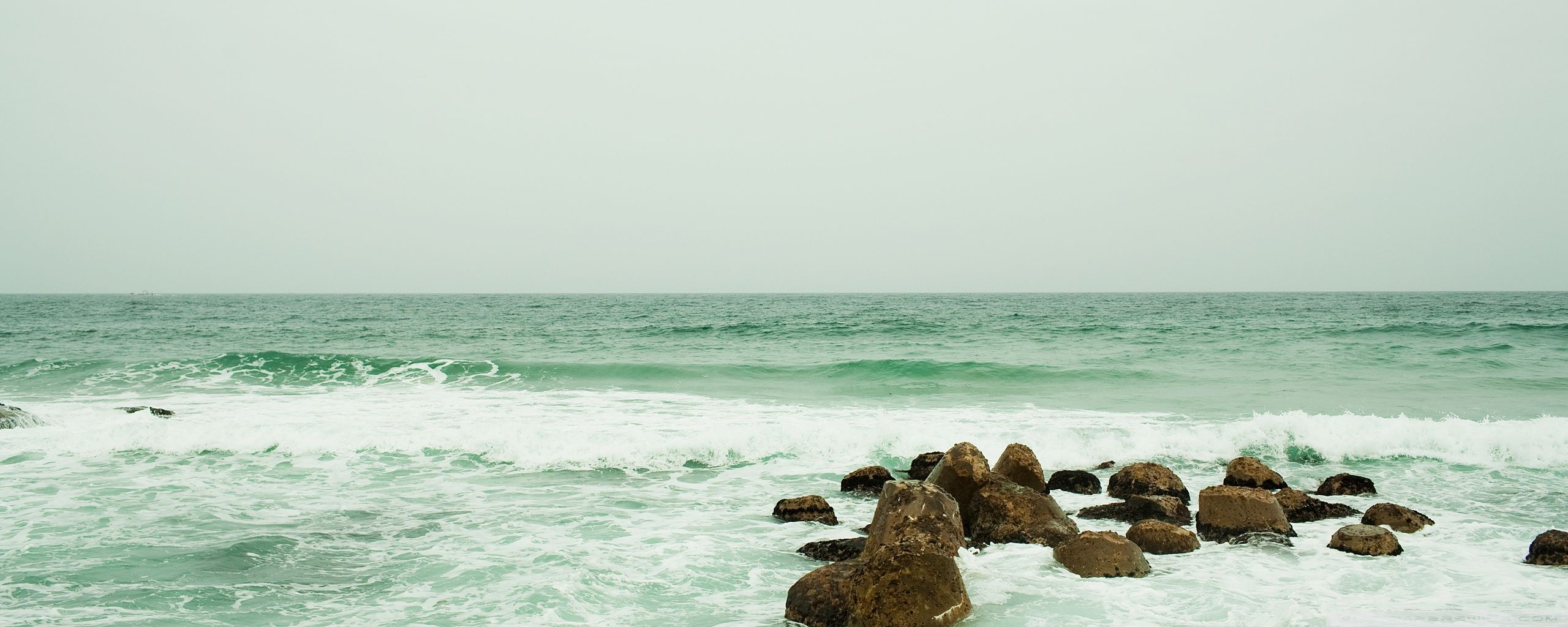 2560x1024 Cold Day Beach 4K UHD Wallpaper for UltraHD Desktop and TV : Dual Monitor : Smartphone and Tablet Devices