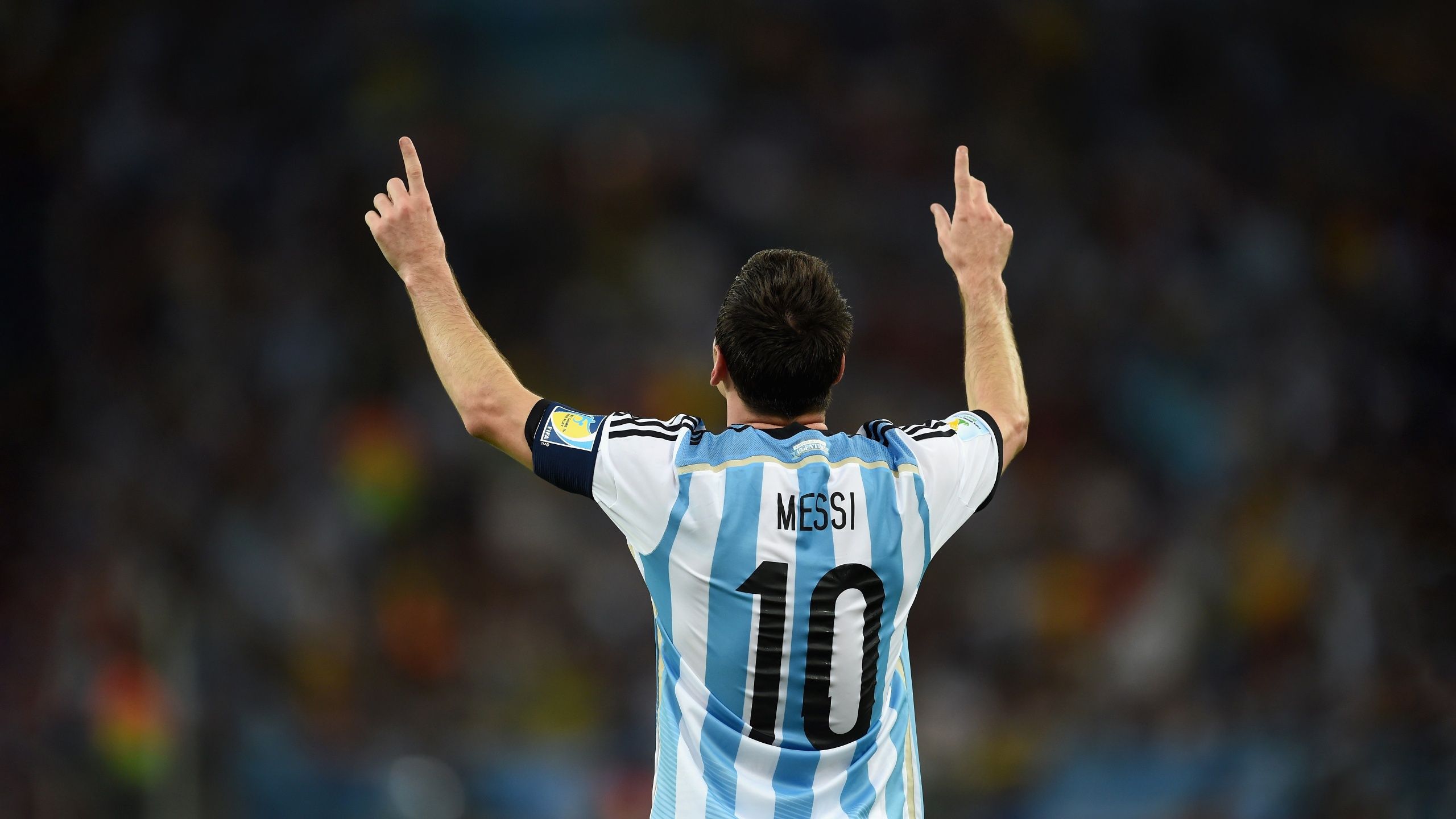 2560x1440 Lionel Messi 10 Argentina Jersey 5K Wallpaper