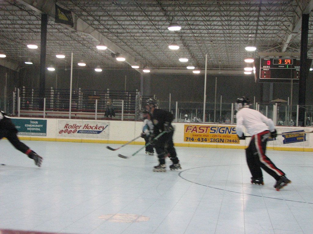 1024x768 Roller Hockey. Decrepit Playing at 949Hockey