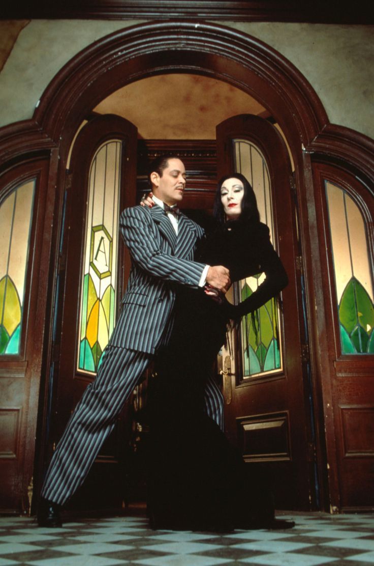 736x1112 Morticia and gomez addams photohoot. Morticia and gomez addams wallpaper, Morticia and gomez wallpaper aesthetic