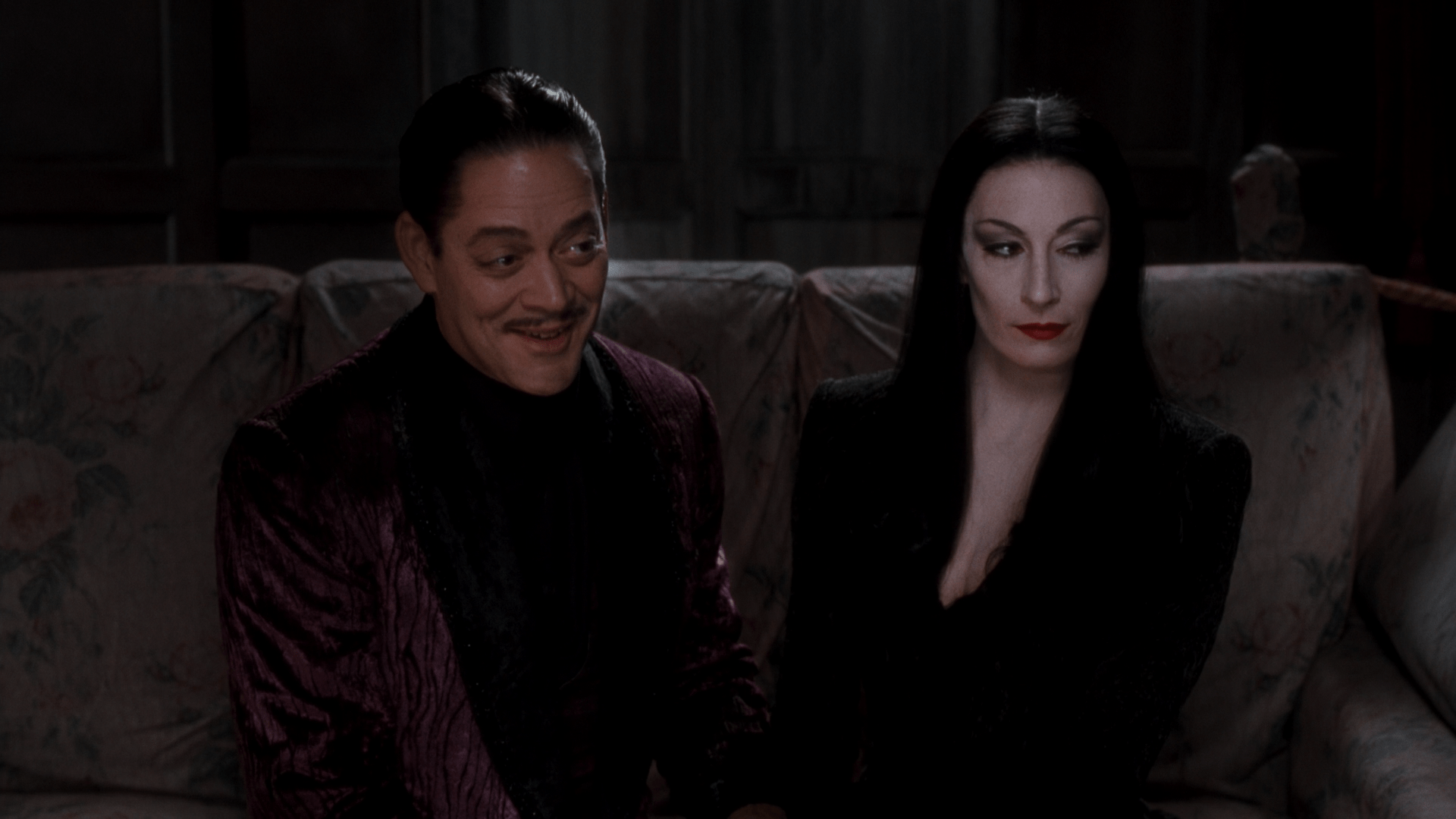 1920x1080 Download Raul Julia Anjelica Huston Morticia Addams Gomez Addams Movie The Addams Family (1991) The Addams Family HD Wallpaperx1080
