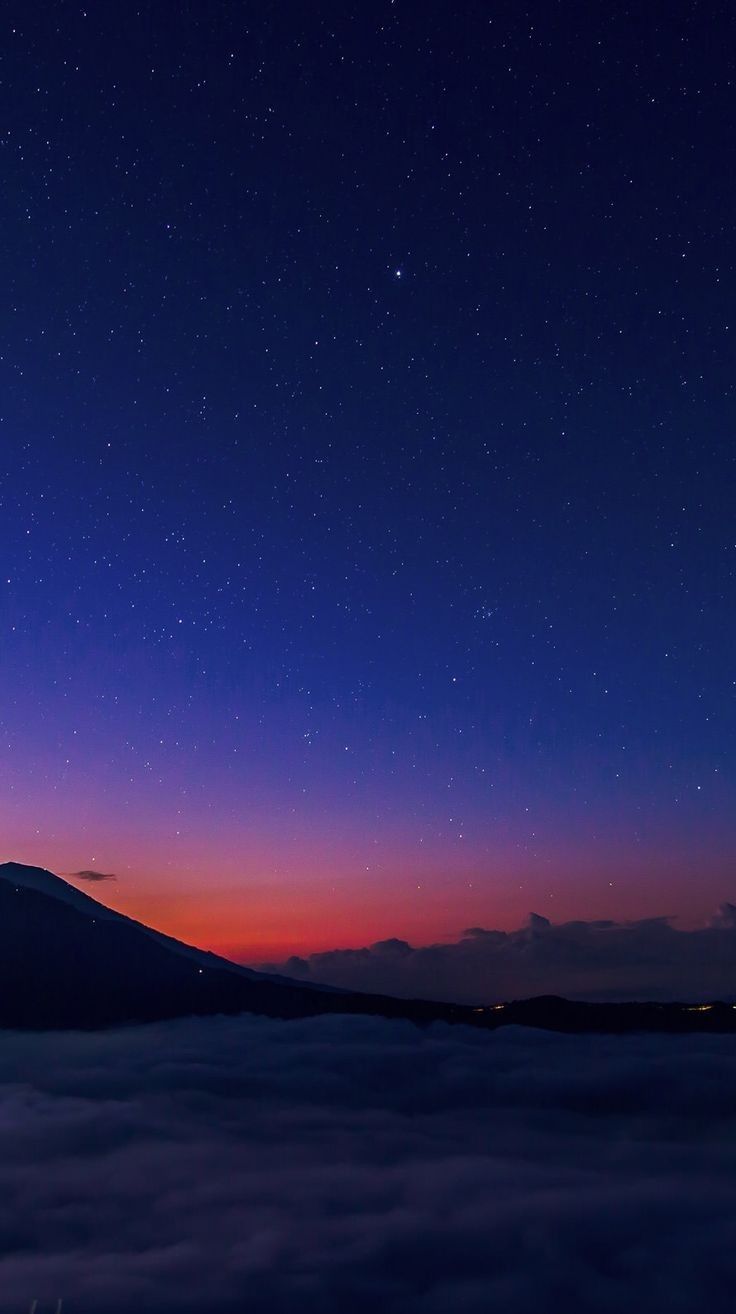 736x1314 Starry Night Sky Above Foggy Ground. Fotografia noturna, Wallpaper natureza, Papel de parede de natureza