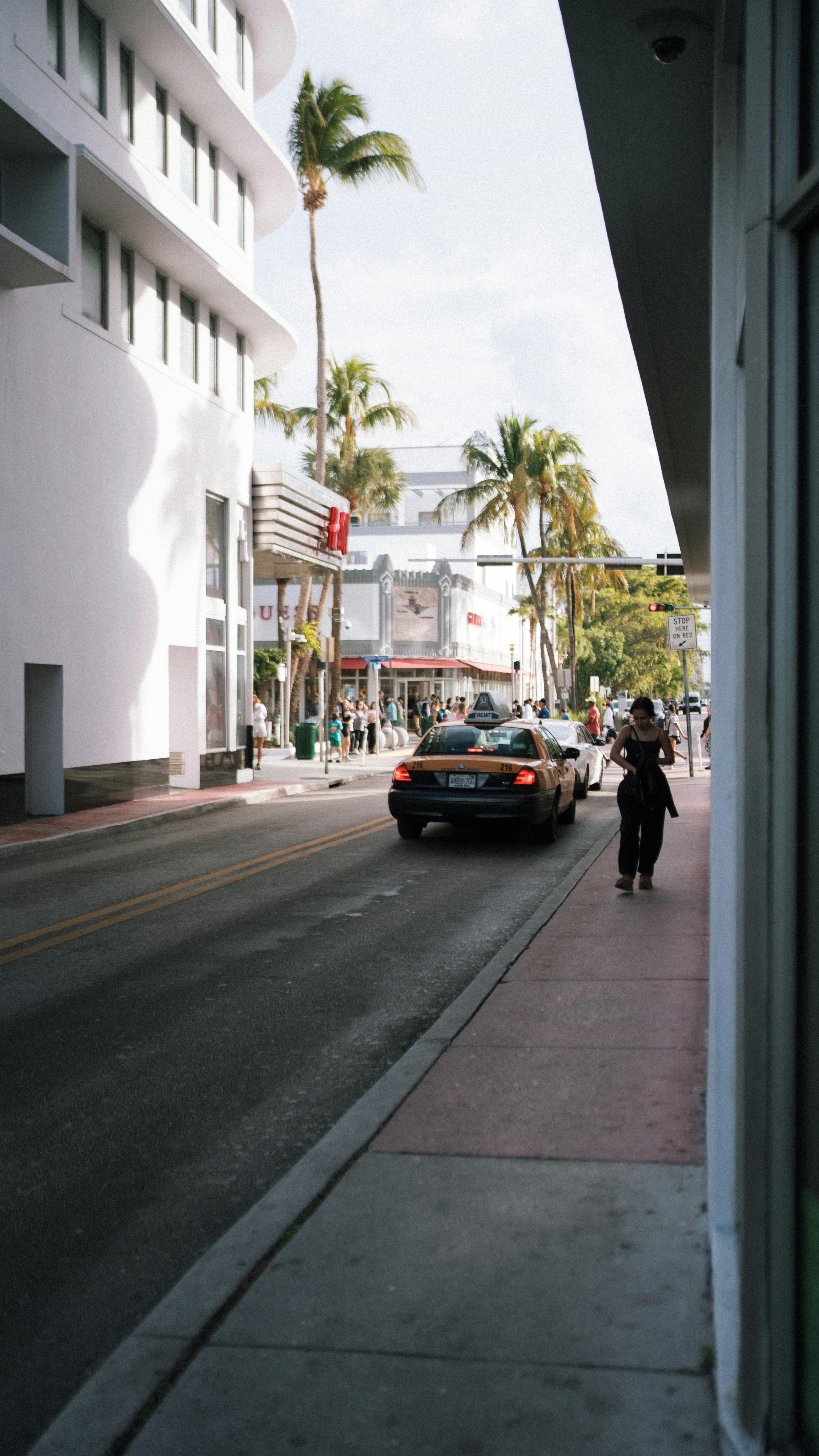 3944x7008 Miami Beach Street Photo, Download The BEST Free Miami Beach Street & HD Image