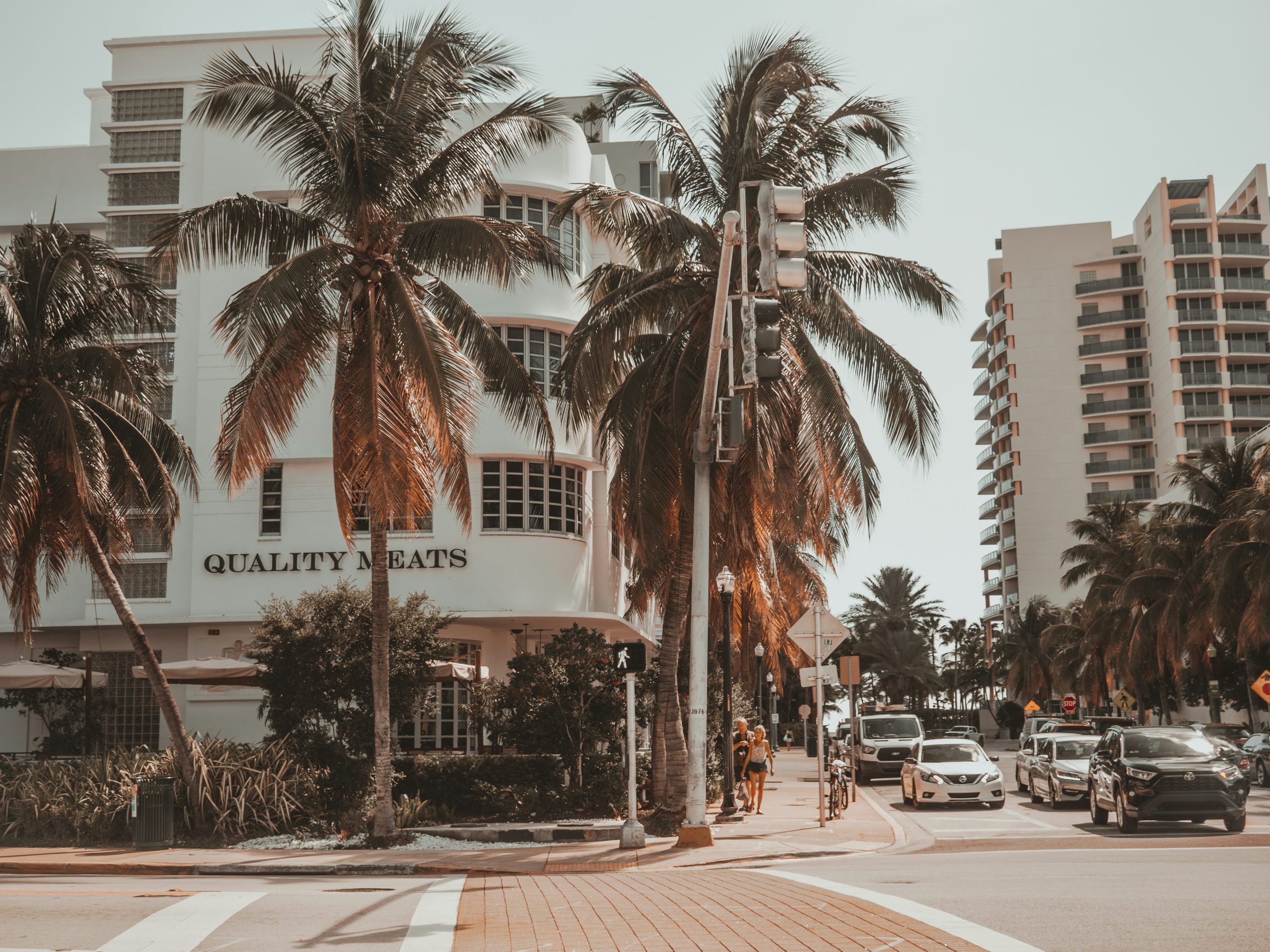 3000x2250 Miami Street Picture. Download Free Image