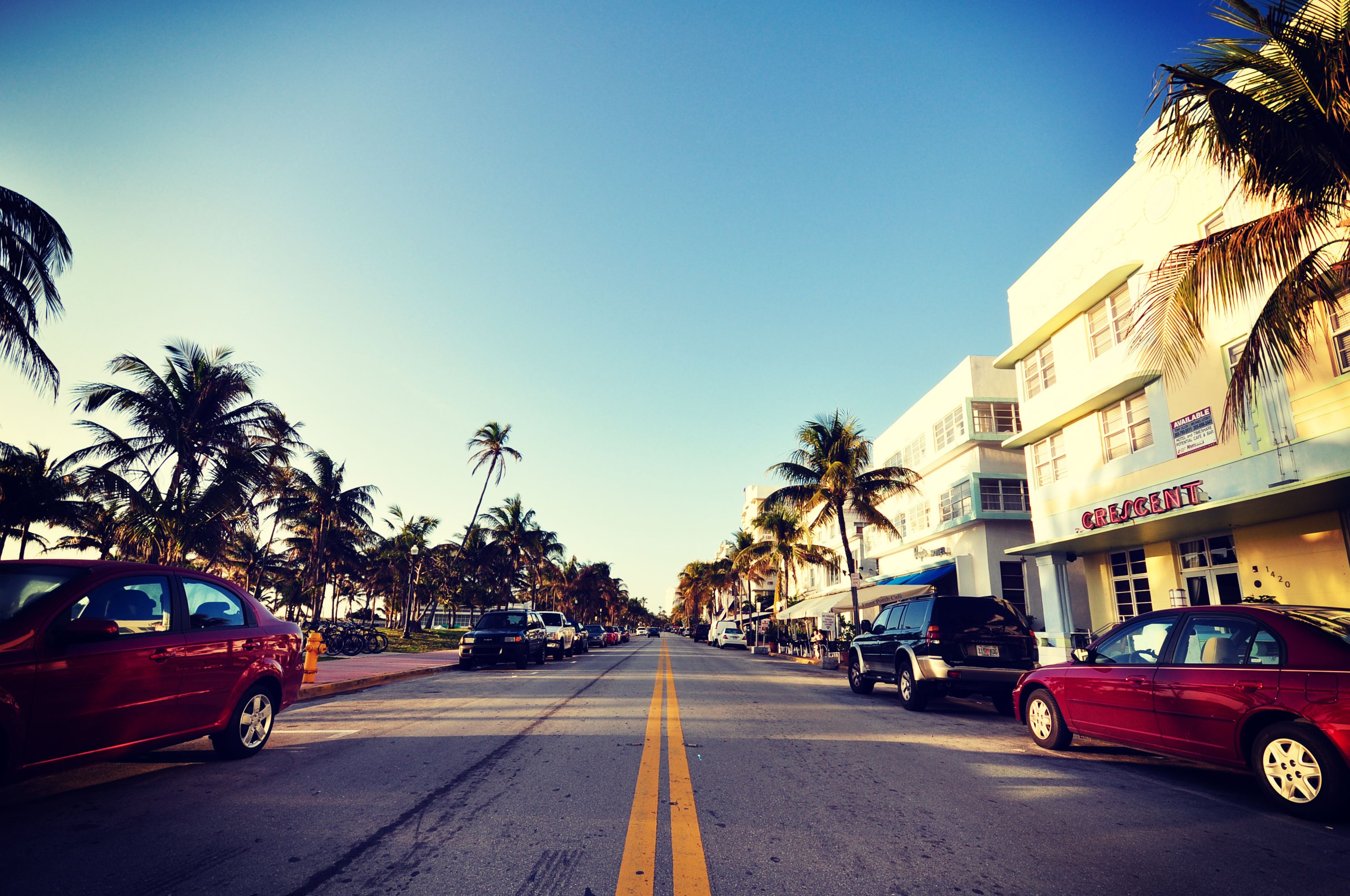 2973x1974 Wallpaper road, auto, the sky, palm trees, street, Miami, FL, the hotel for mobile and desktop, section город, resolution 2973x1974