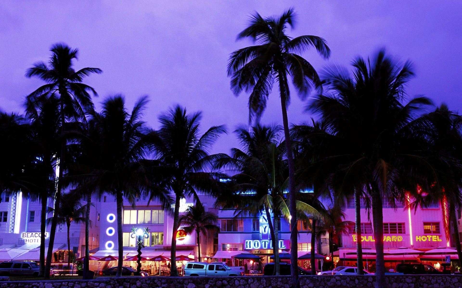 1920x1200 Miami Beach Art Deco District At Night Wallpaper