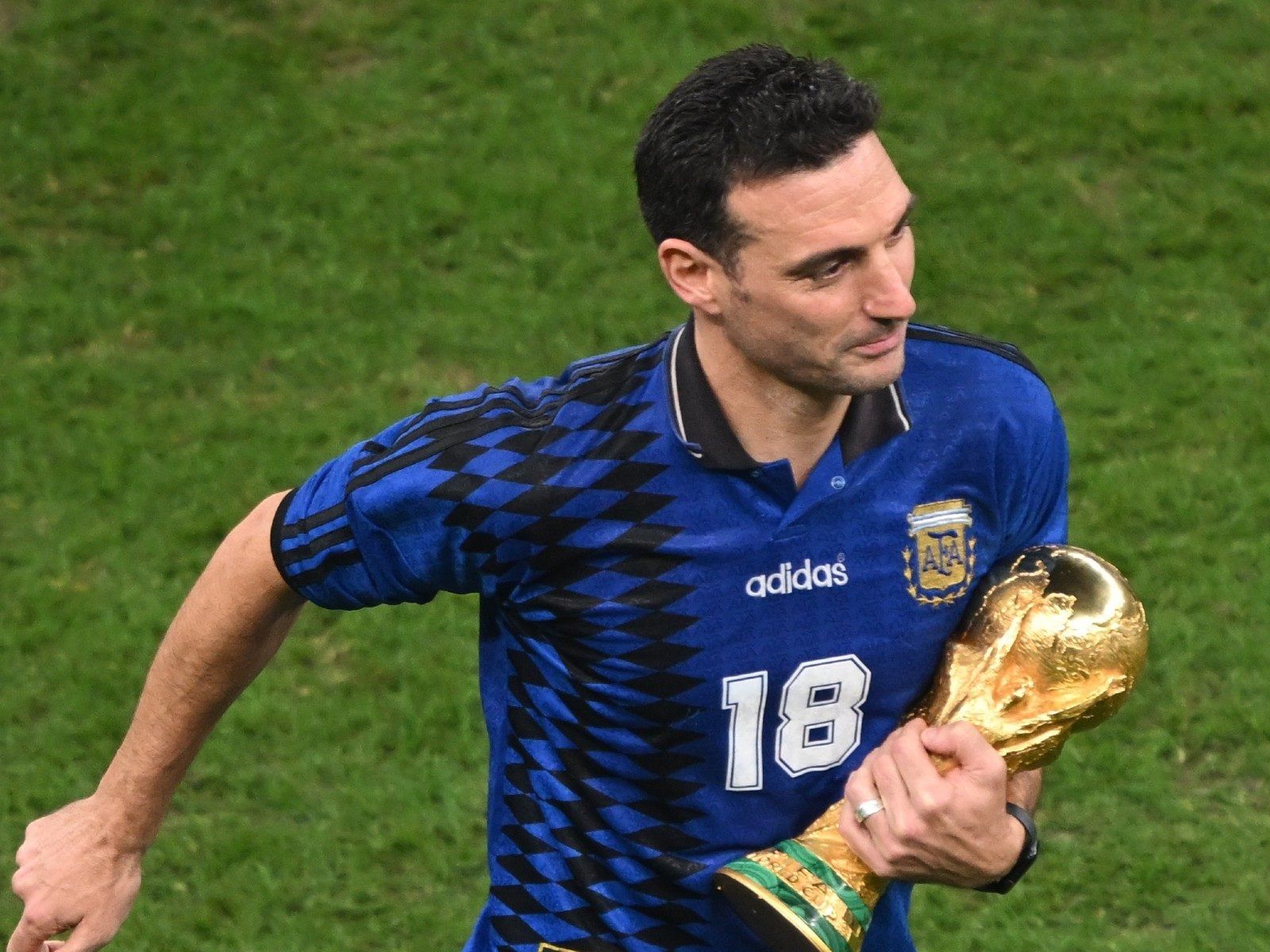 1600x1200 Eternally Grateful': Coach Lionel Scaloni Pays Tribute to Argentina Fans After World Cup Title
