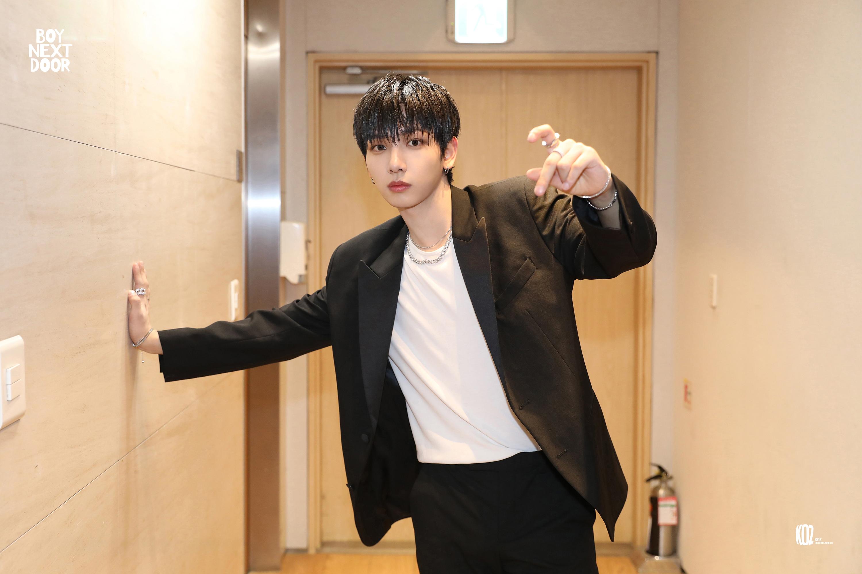 3000x2000 BOYNEXTDOOR Myung Jaehyun M Countdown MC debut behind the scenes