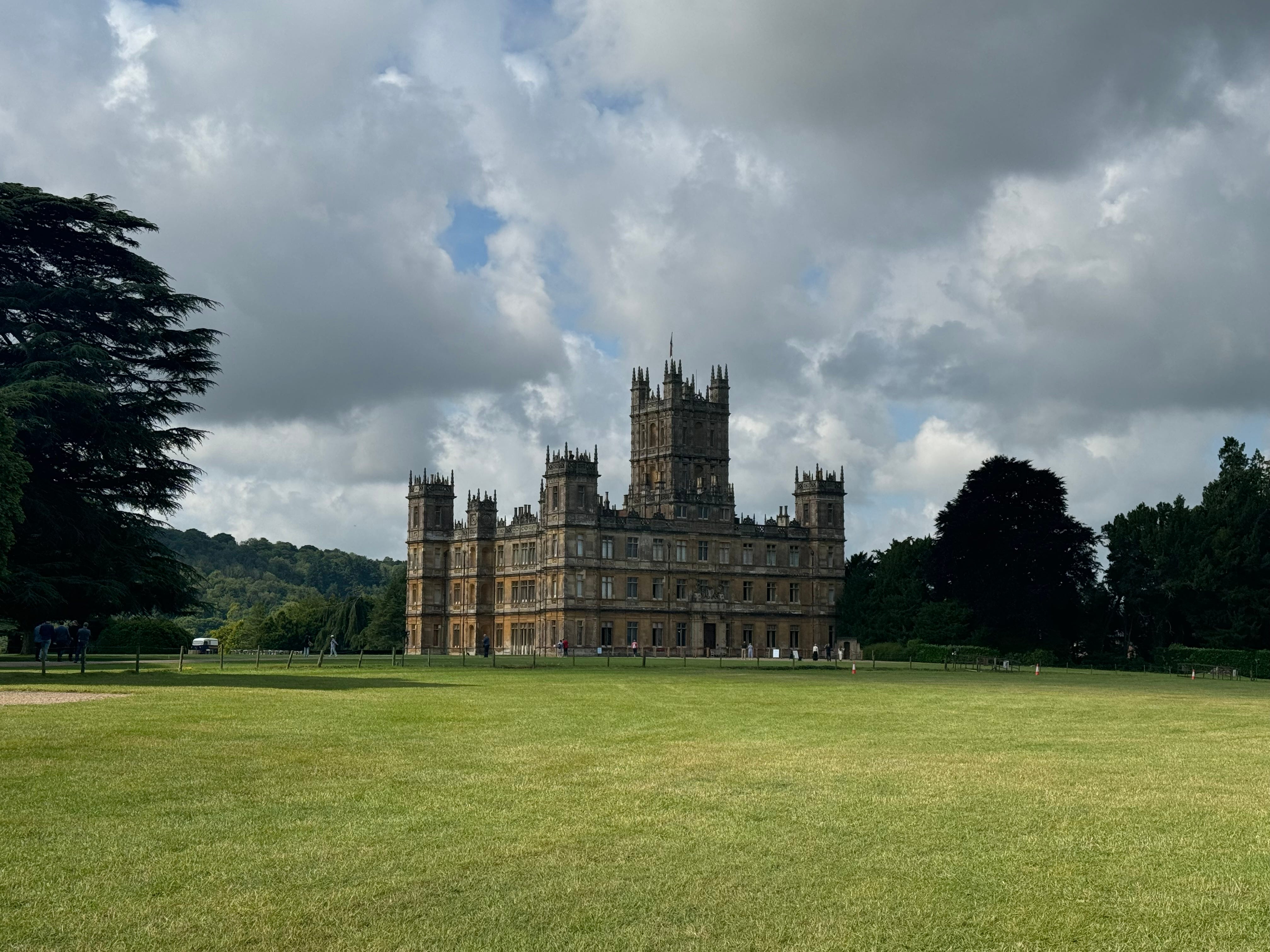 4032x3024 I visited Highclere Castle (where they filmed Downton Abbey) this is what I thought of the place