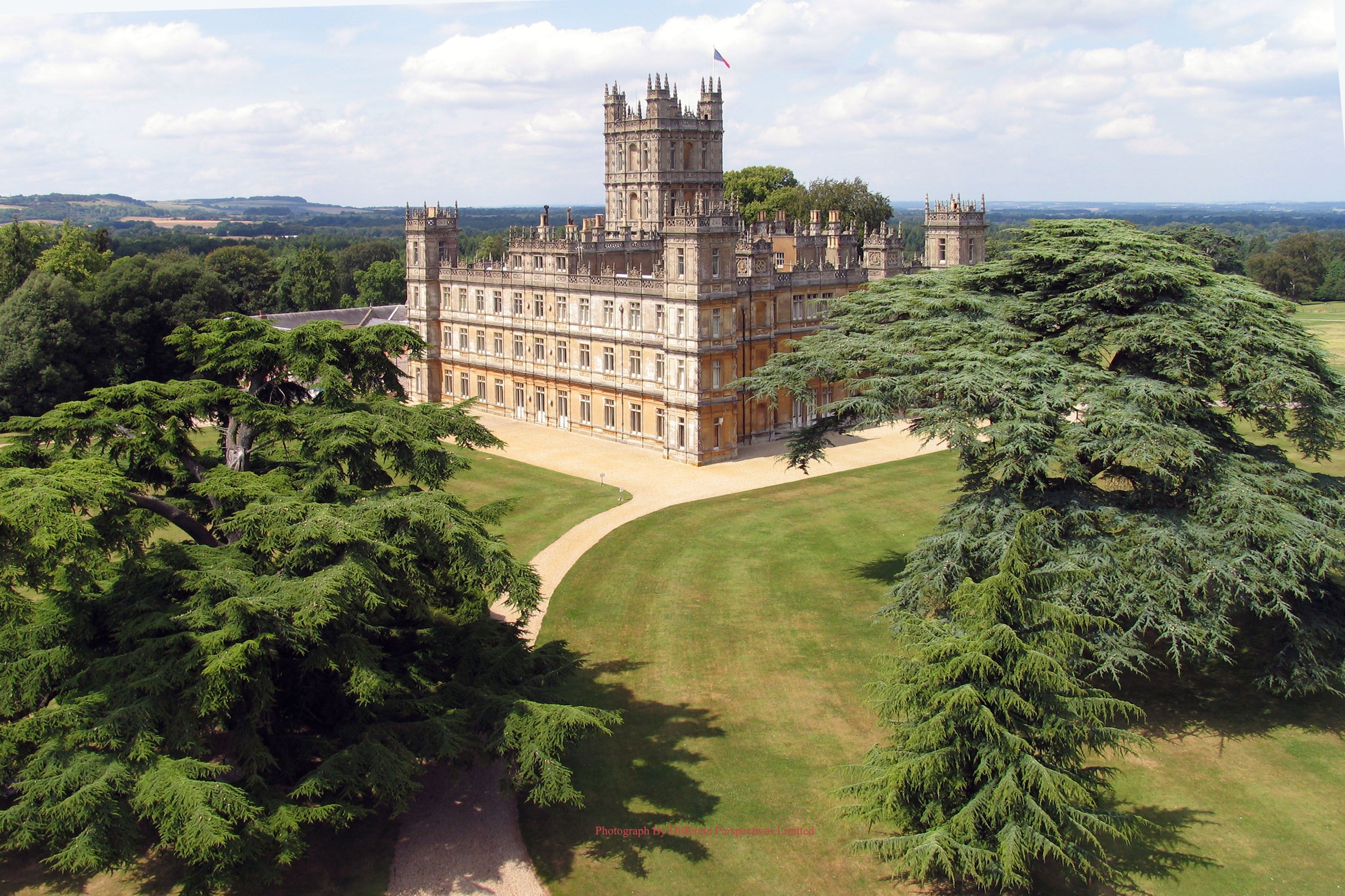 3600x2400 Styling Downton Abbey film sets for The English Home magazine