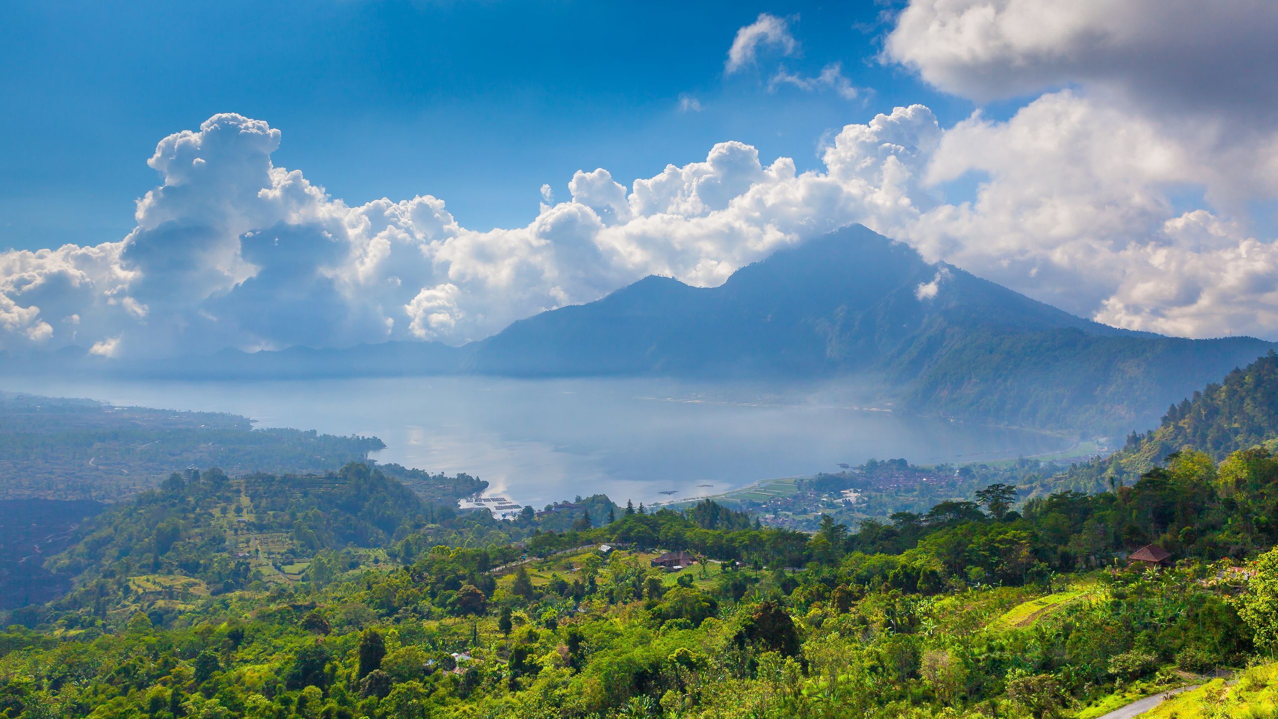 2560x1440 Mount Batur