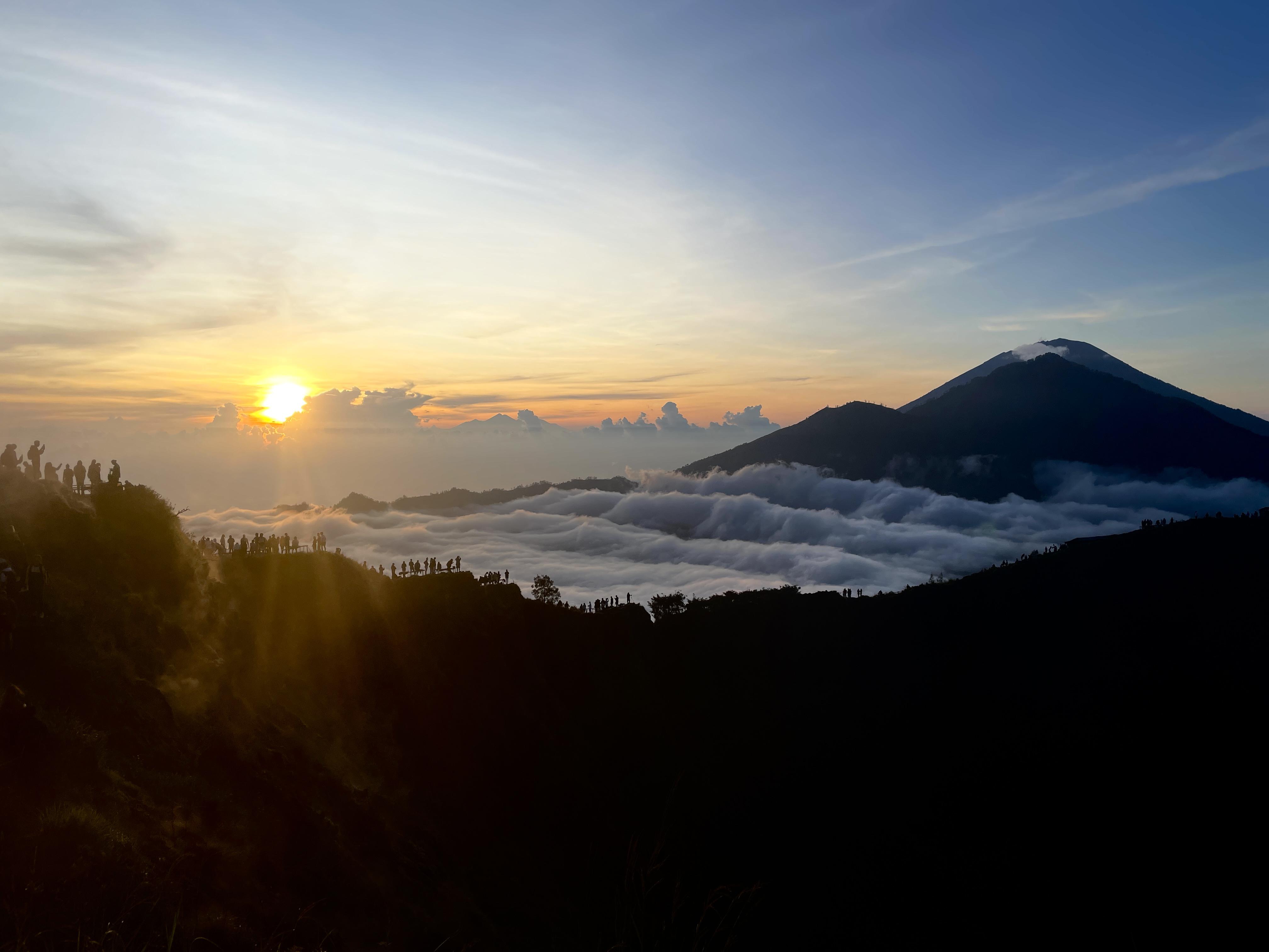 4032x3024 Climbed Mt. Batur! Most Amazing Sunrise Of All Time!! Did anyone else get this lucky when they climbed it?