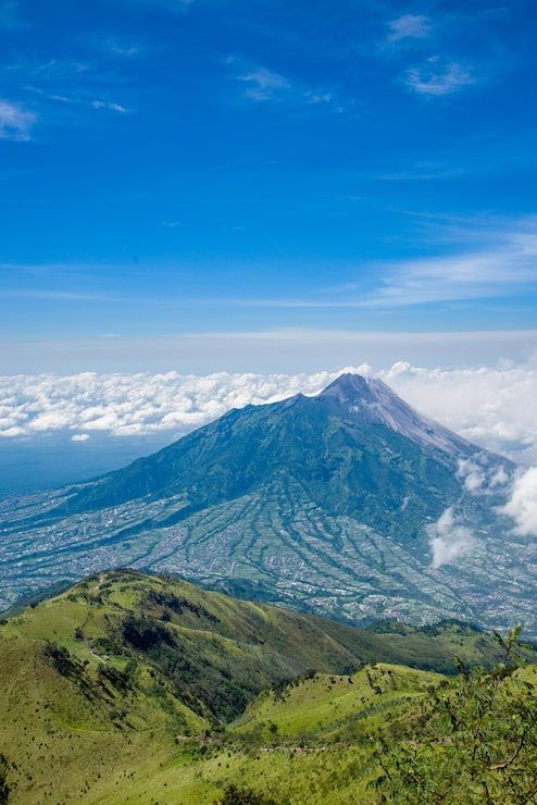 494x740 Mount Batur Photo Free High Quality Picture