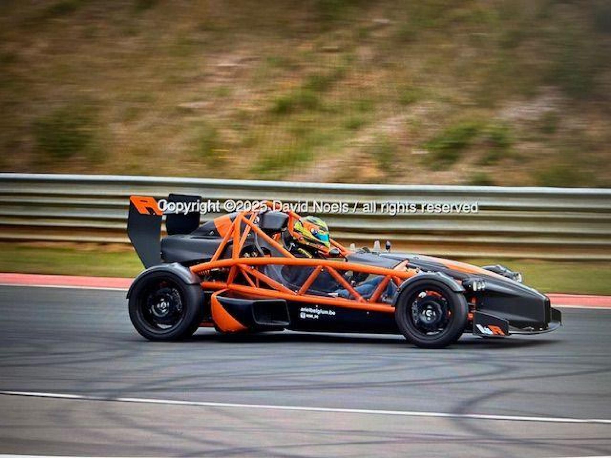 2048x1536 Ariel Atom 4R! 1700km.net. Europe's biggest racing marketplace network