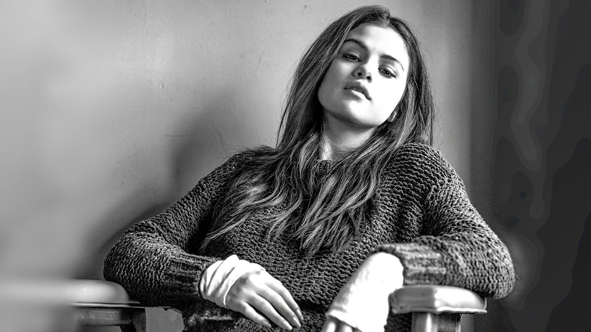 1920x1080 Selena Gomez Monochrome Vibes